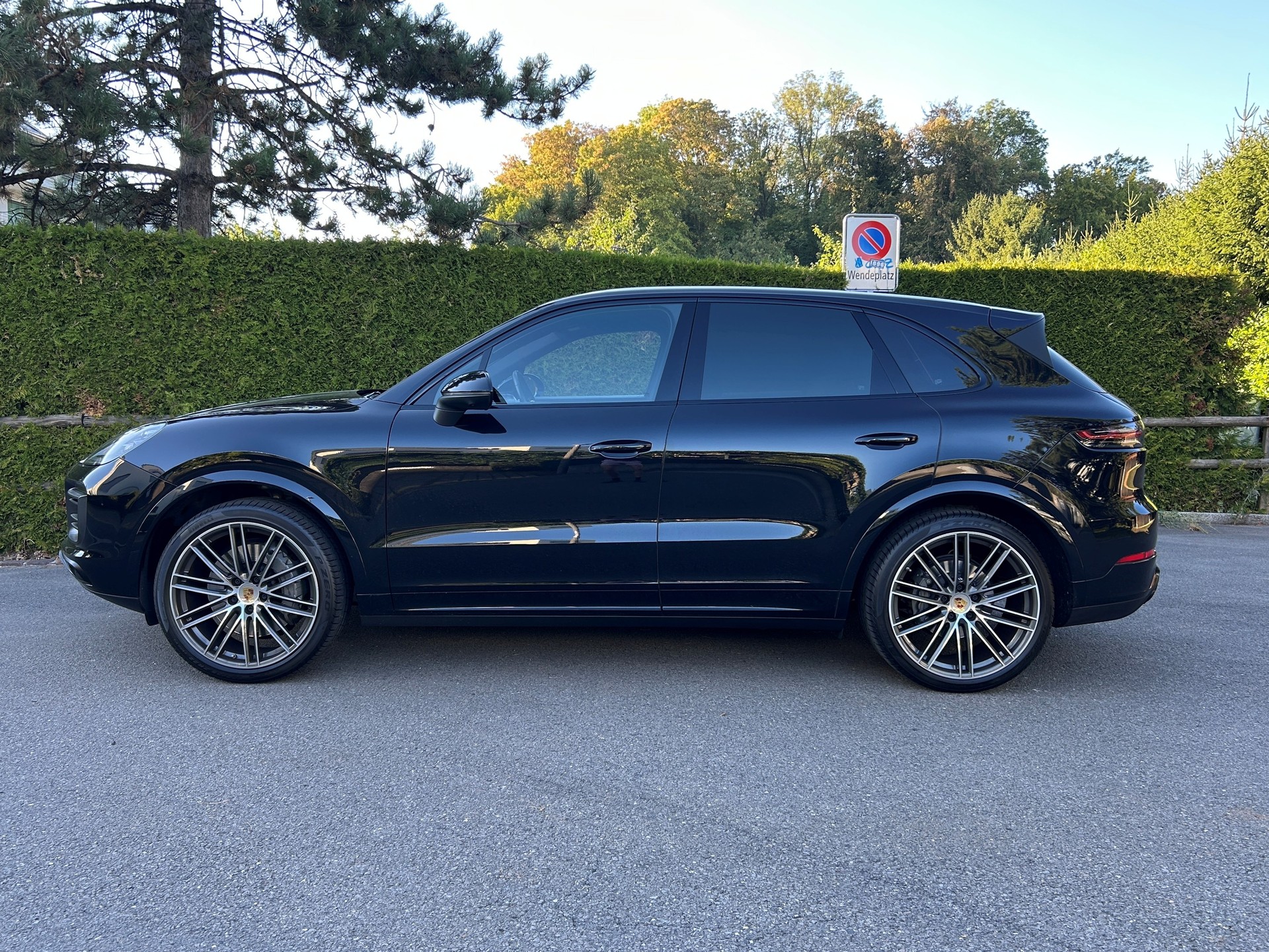 PORSCHE CAYENNE S-image-2