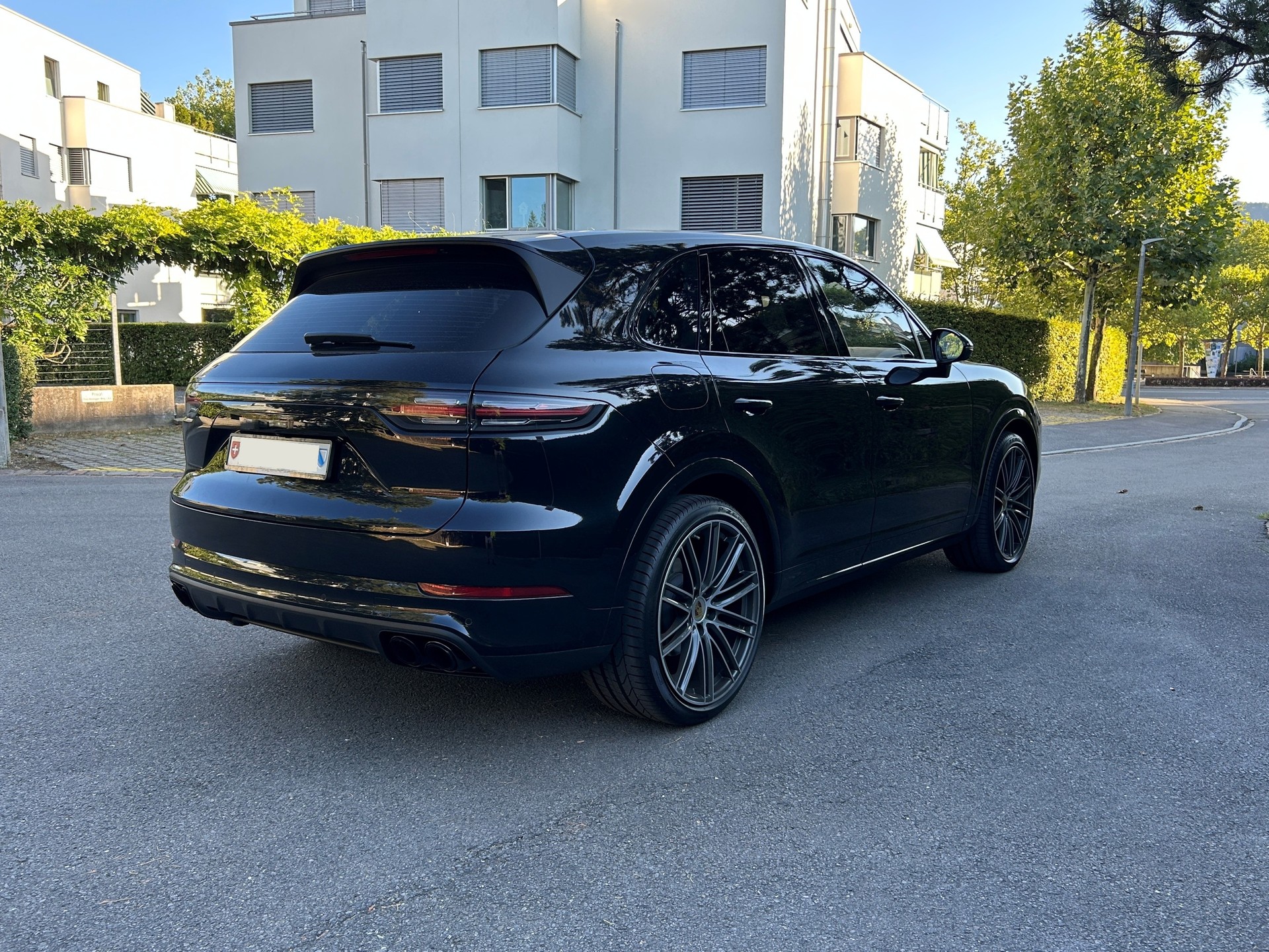 PORSCHE CAYENNE S-image-4