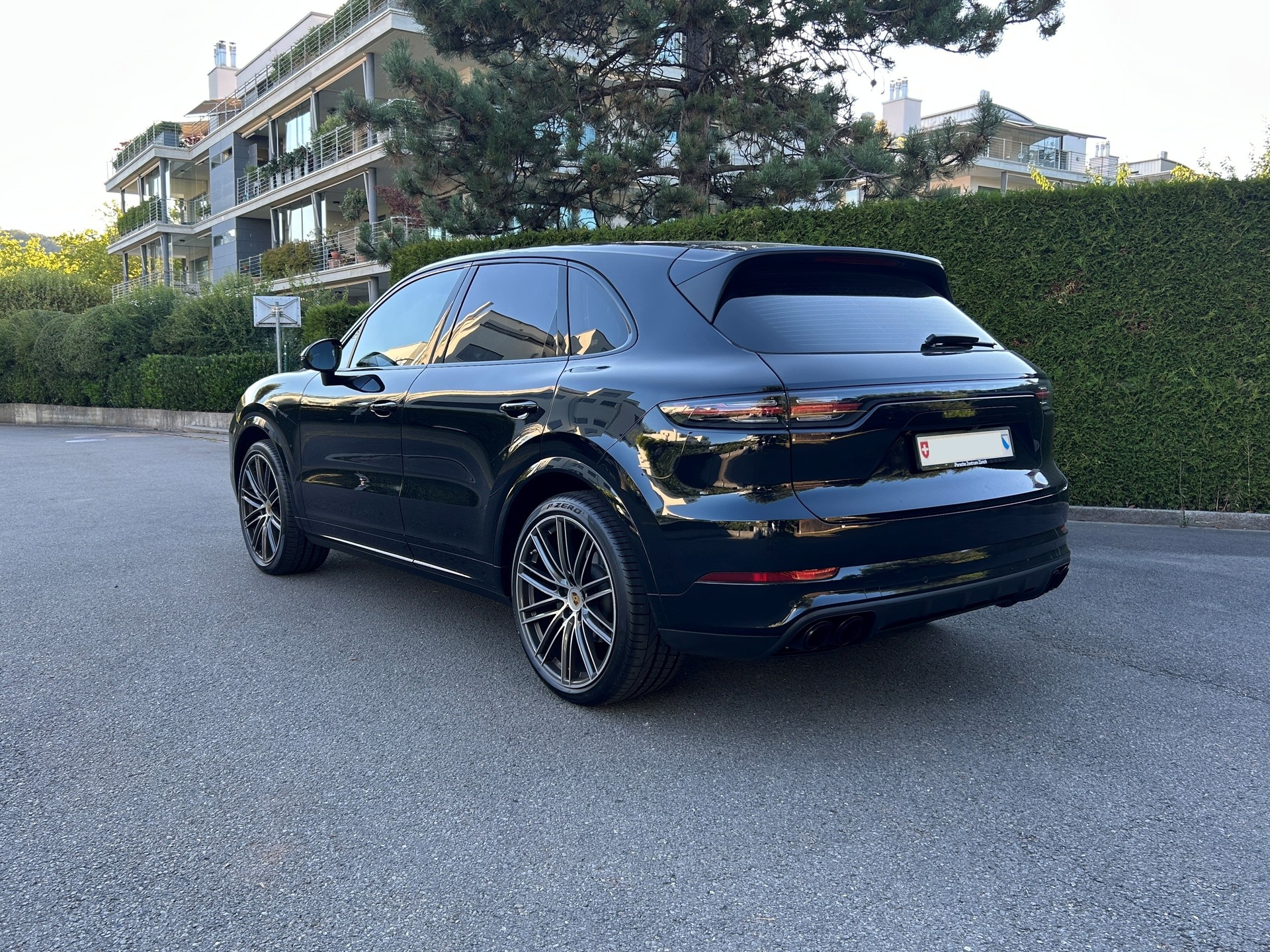 PORSCHE CAYENNE S-image-3