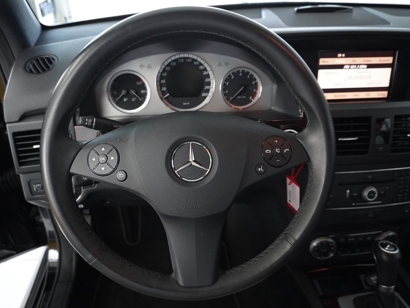MERCEDES-BENZ GLK 350 4Matic 7G-Tronic-image-8