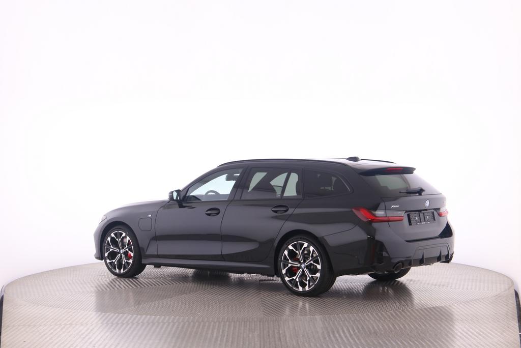 BMW 330e xDrive SAG Touring-image-3
