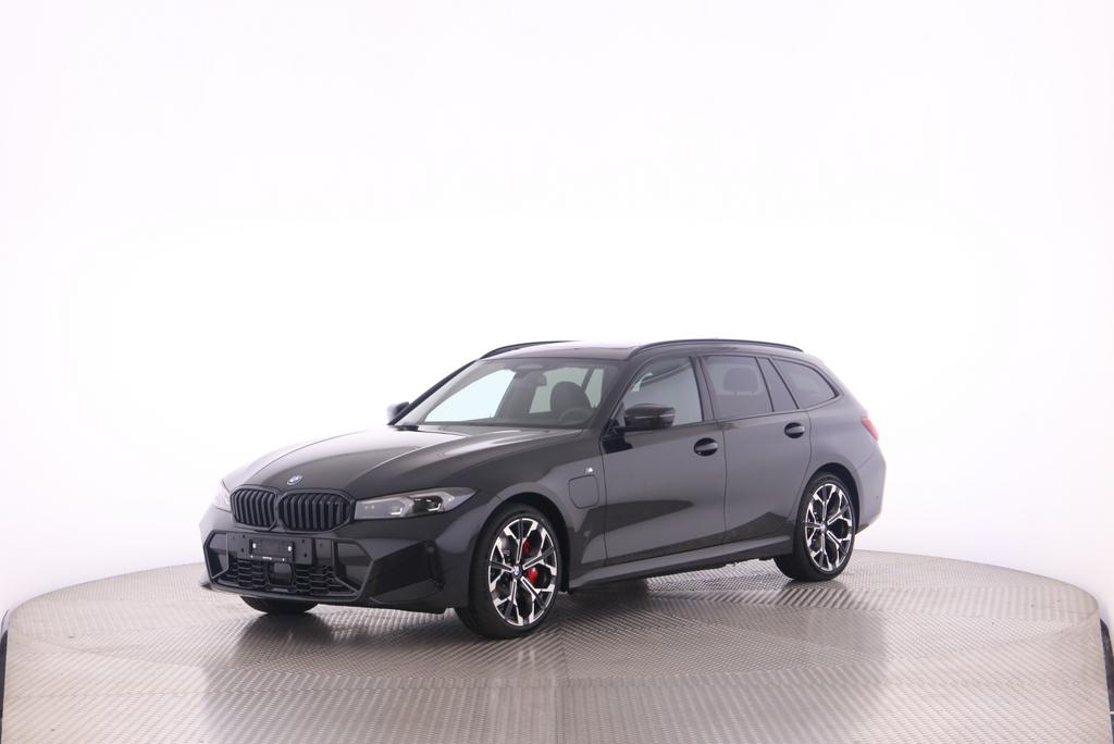 BMW 330e xDrive SAG Touring-image-11