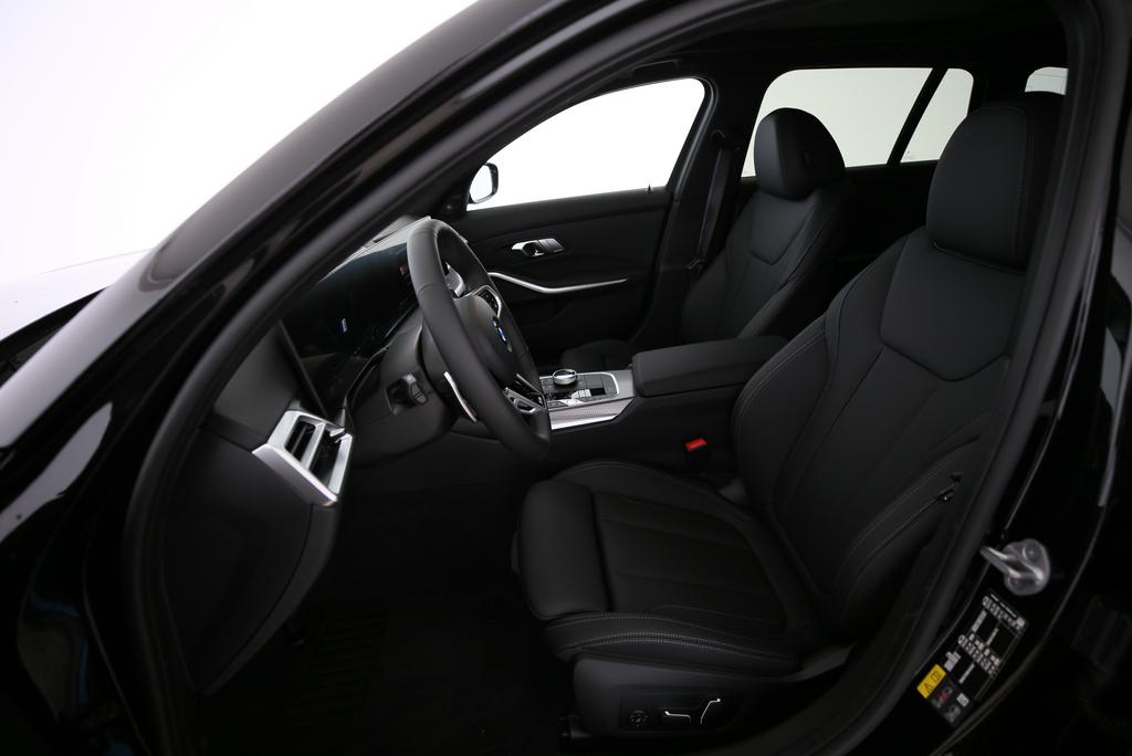 BMW 330e xDrive SAG Touring-image-15