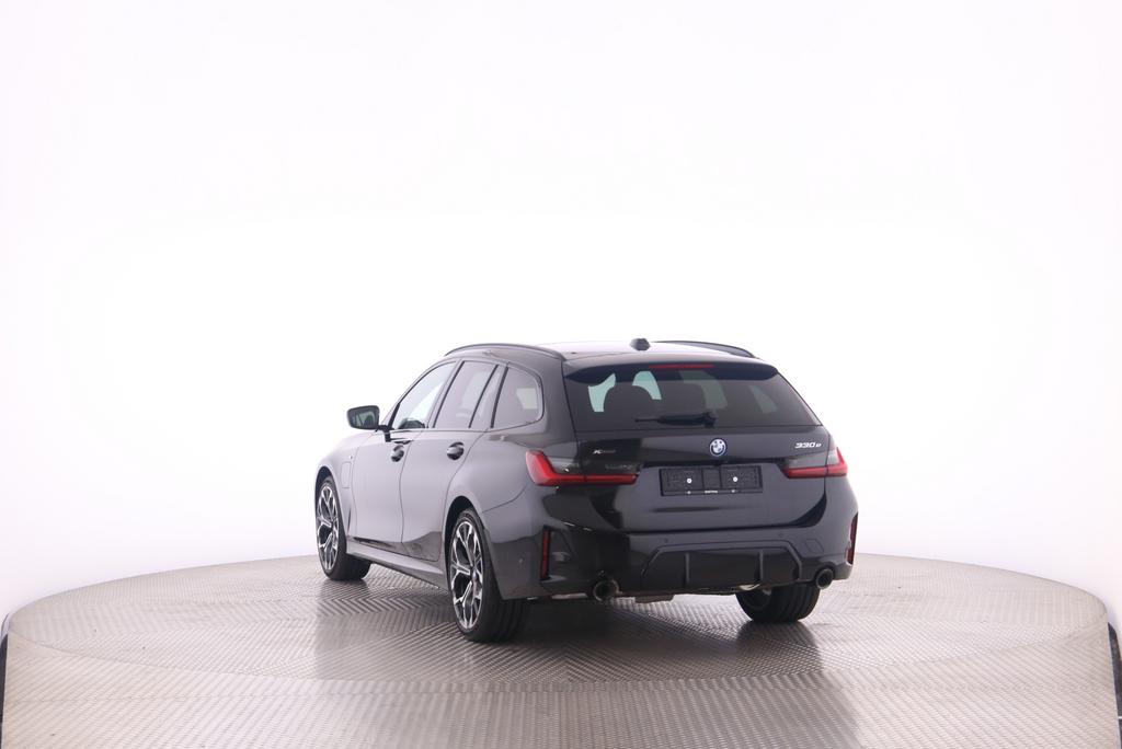 BMW 330e xDrive SAG Touring-image-5