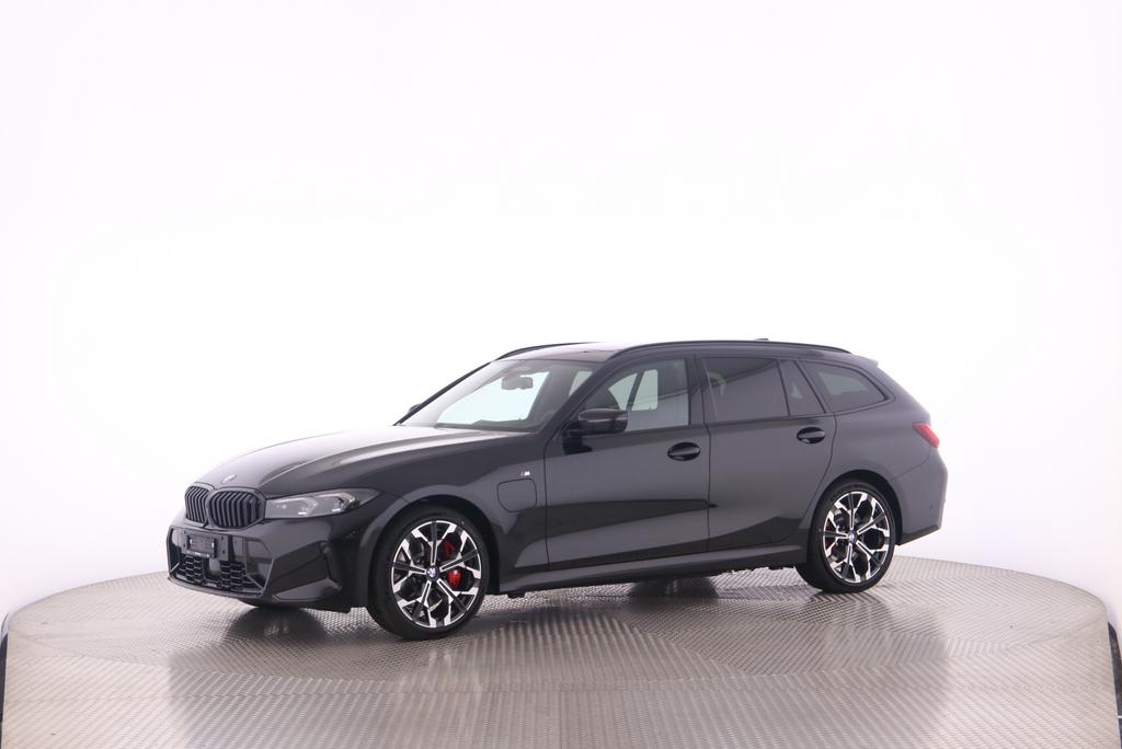 BMW 330e xDrive SAG Touring-image-8