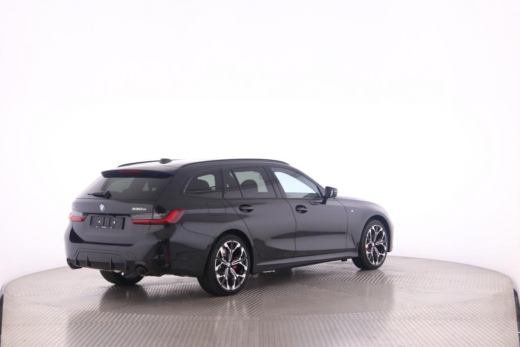 BMW 330e xDrive SAG Touring-image-6