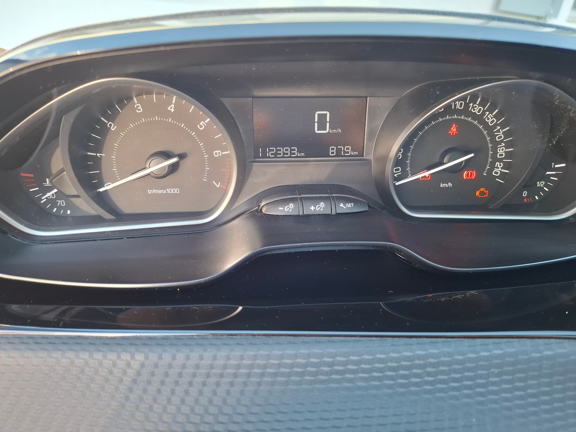 PEUGEOT 1.2 PureTech Active-image-5