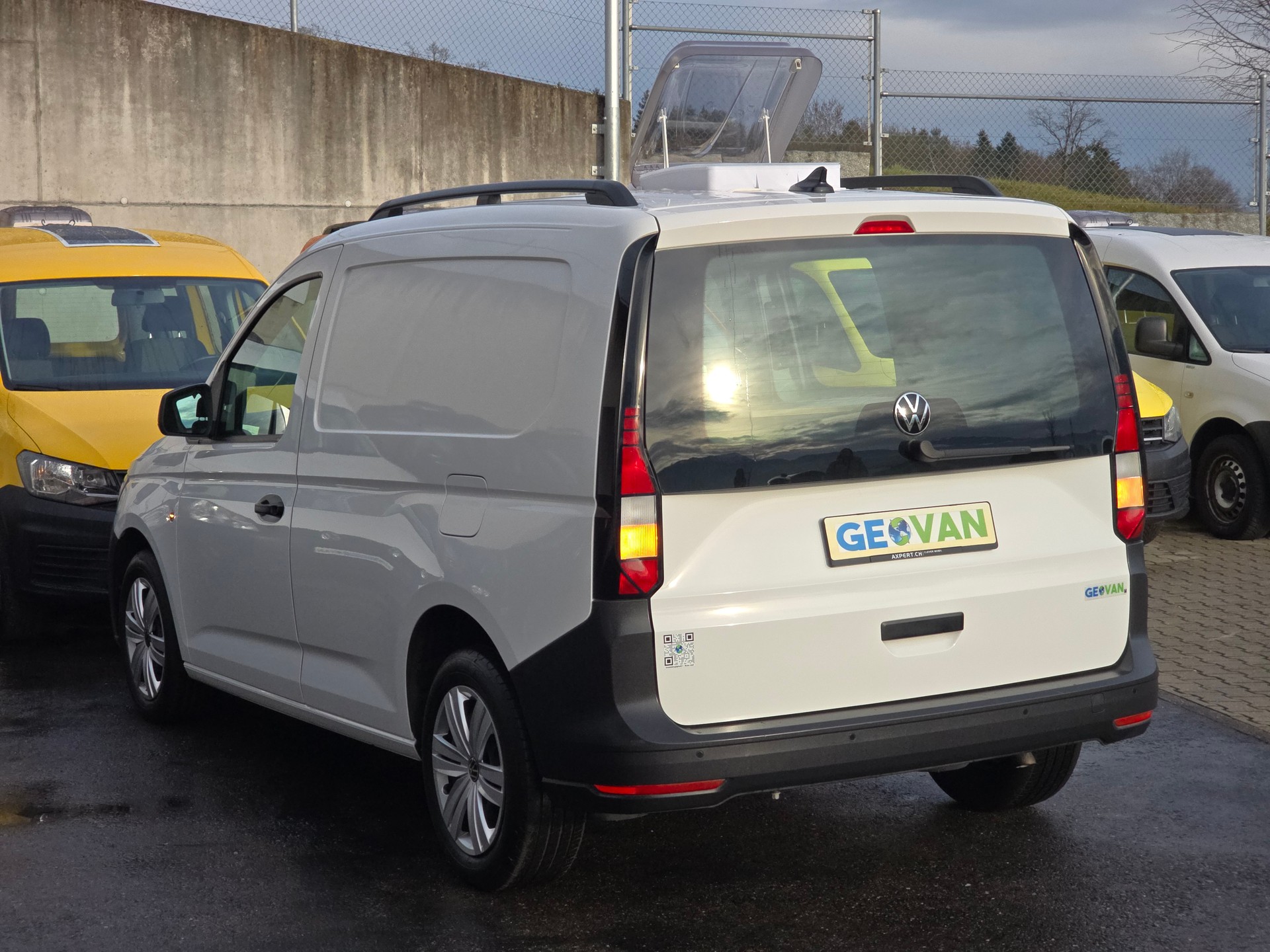 VW GEOVAN M 2.0TDI - NEUES MODEL - Navi - PDC - Klima - DAB+ - Tempomat-image-5