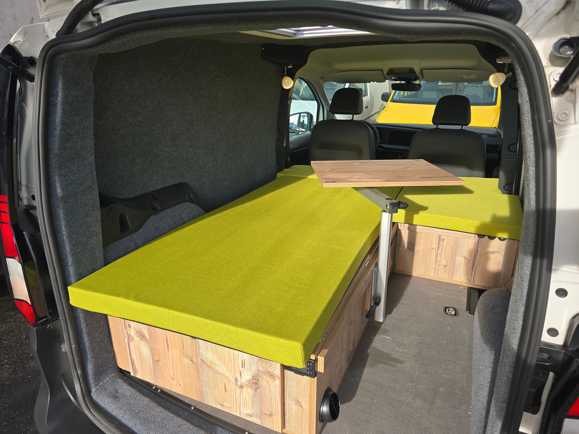VW GEOVAN M 2.0TDI - NEUES MODEL - Navi - PDC - Klima - DAB+ - Tempomat-image-6