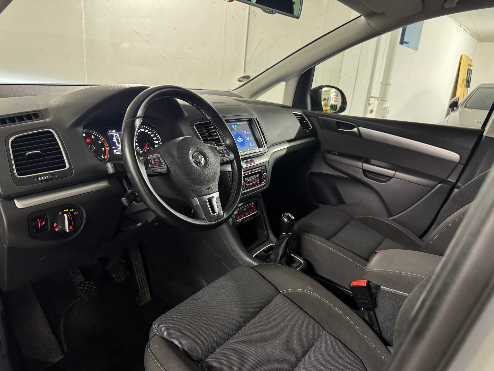 VW Sharan 1.4 TSI BlueMotion Technology Highline-image-8