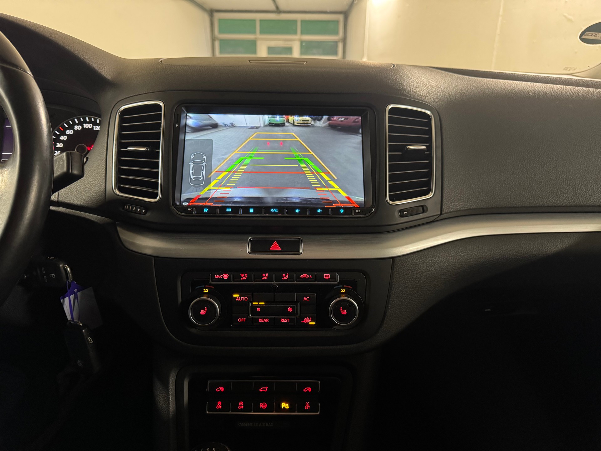 VW Sharan 1.4 TSI BlueMotion Technology Highline-image-14