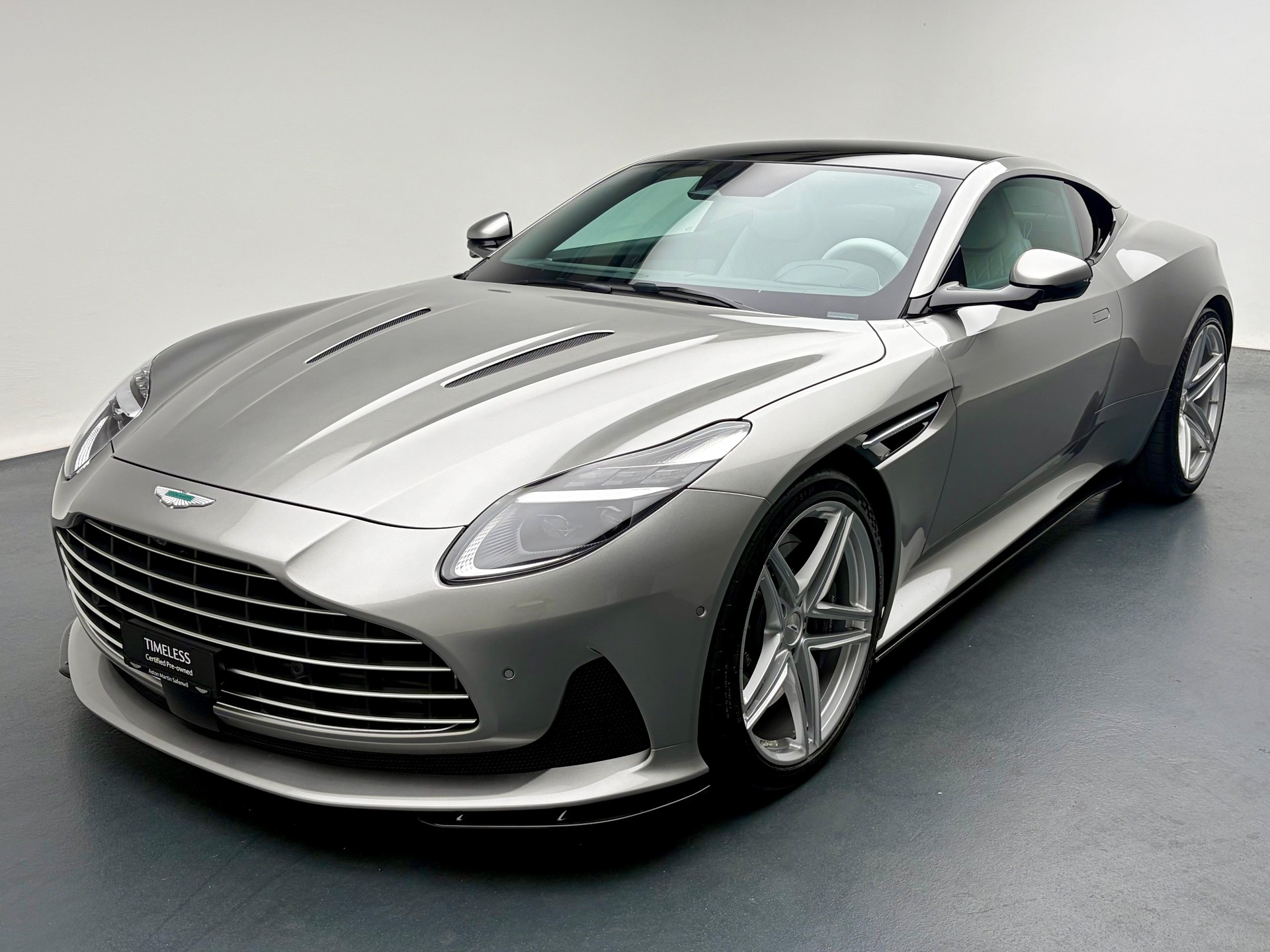 ASTON MARTIN DB12 Coupé 4.0 V8 Bi-Turbo-image-0