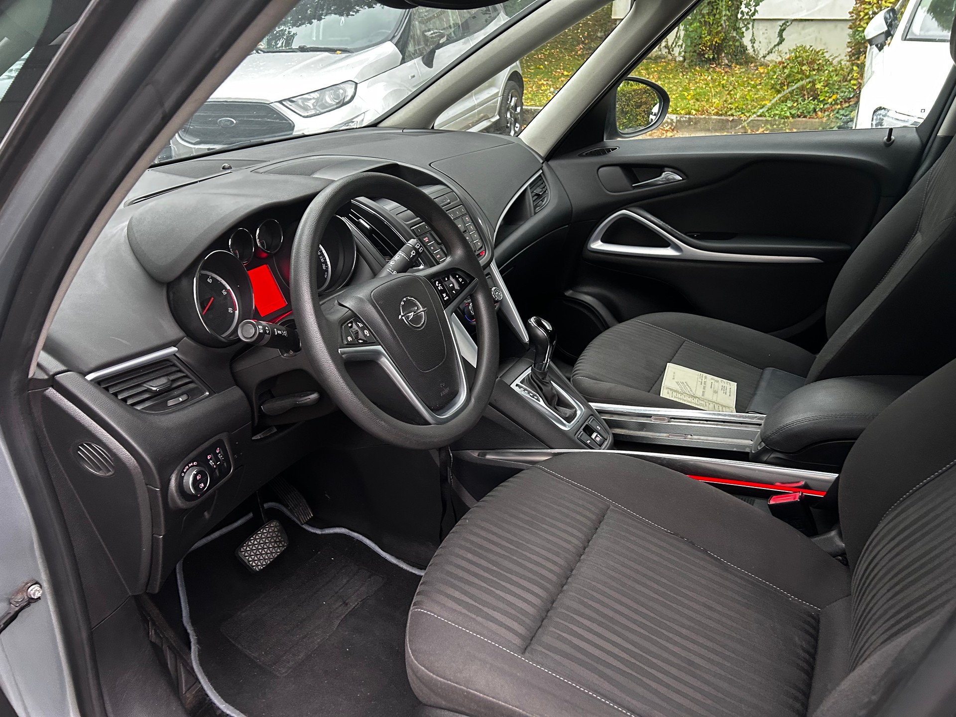 OPEL Zafira Tourer 2.0 CDTi Cosmo-image-10