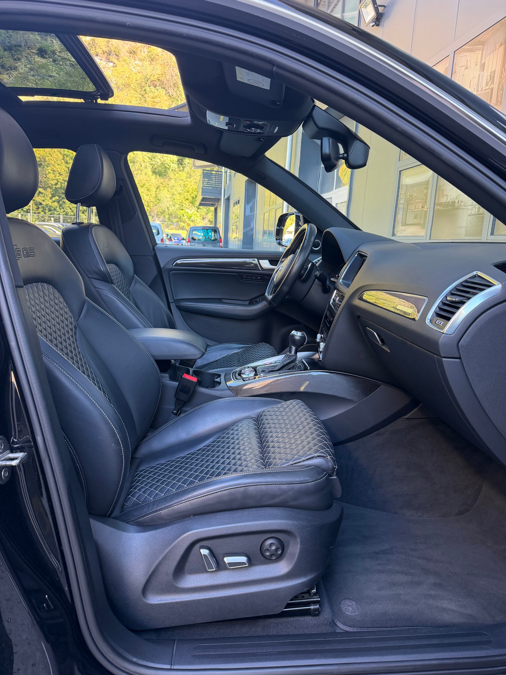 AUDI SQ5 3.0 TDI quattro tiptronic-image-10