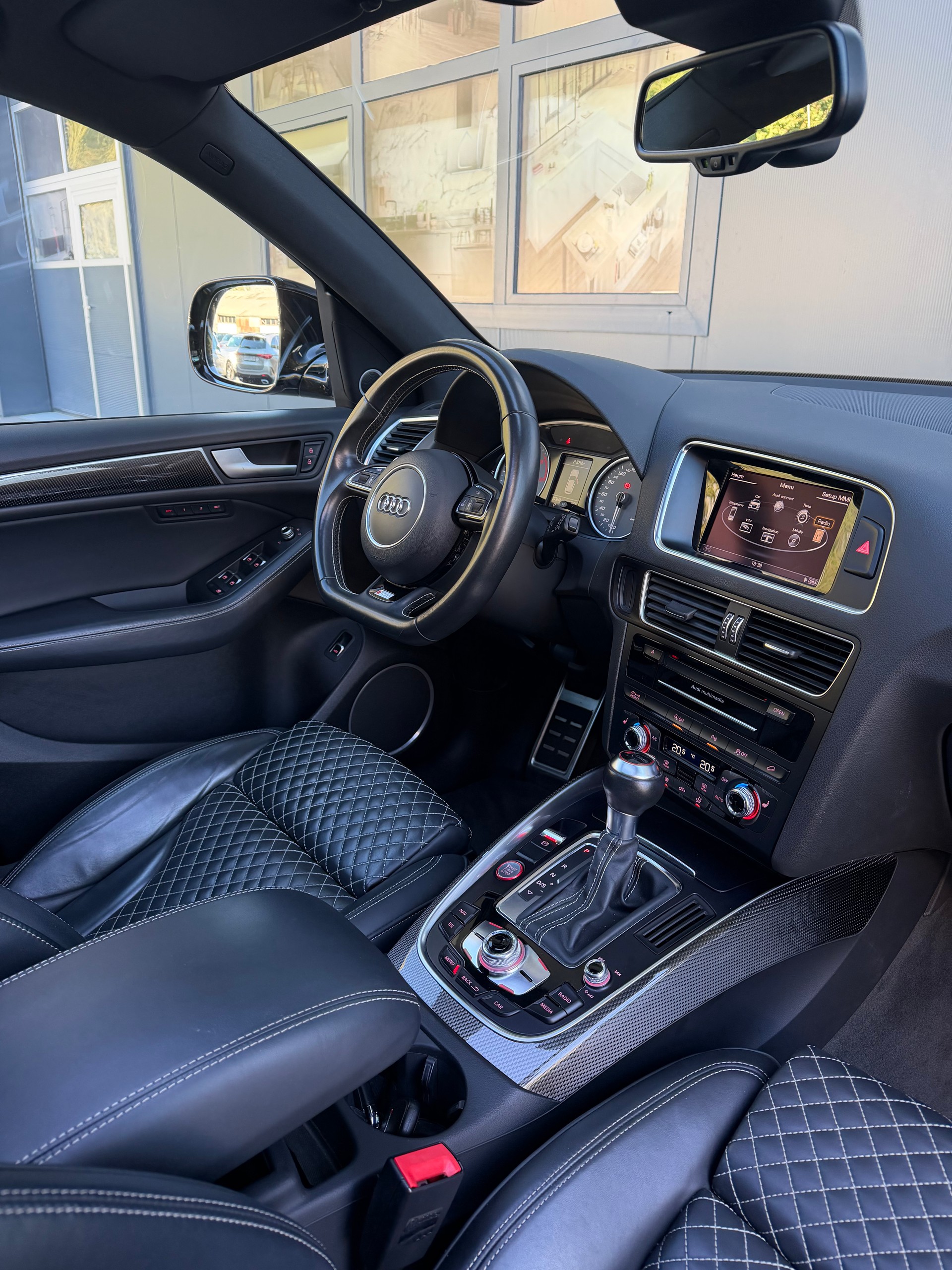 AUDI SQ5 3.0 TDI quattro tiptronic-image-11