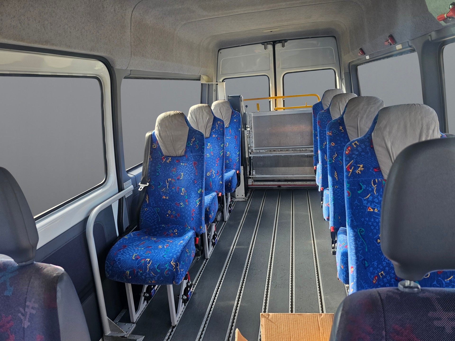 MERCEDES-BENZ Sprinter 314 - 9 Plätze - Behindertengerechtes Fahrzeug-image-10