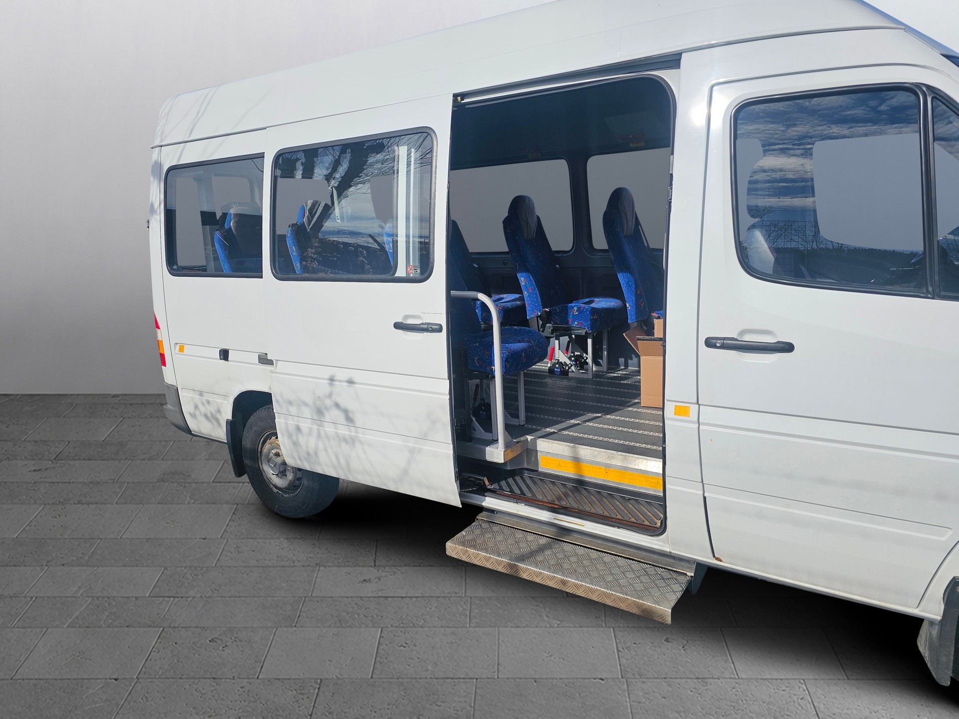 MERCEDES-BENZ Sprinter 314 - 9 Plätze - Behindertengerechtes Fahrzeug-image-6