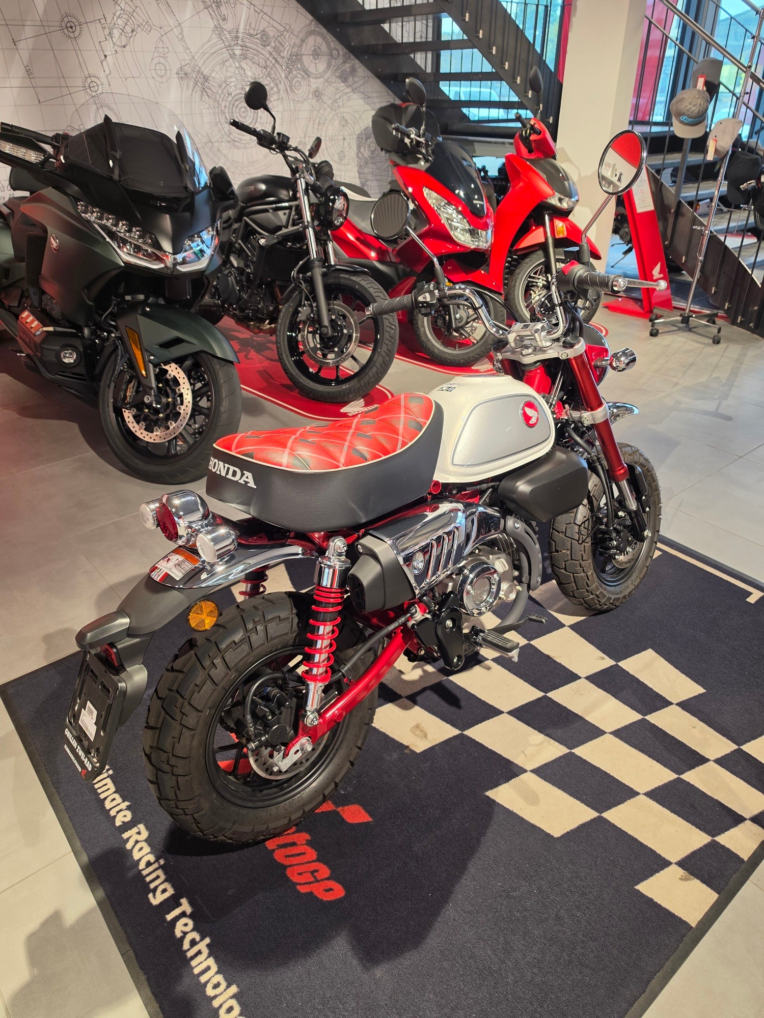 HONDA Z 125 Monkey-showroom-element-2