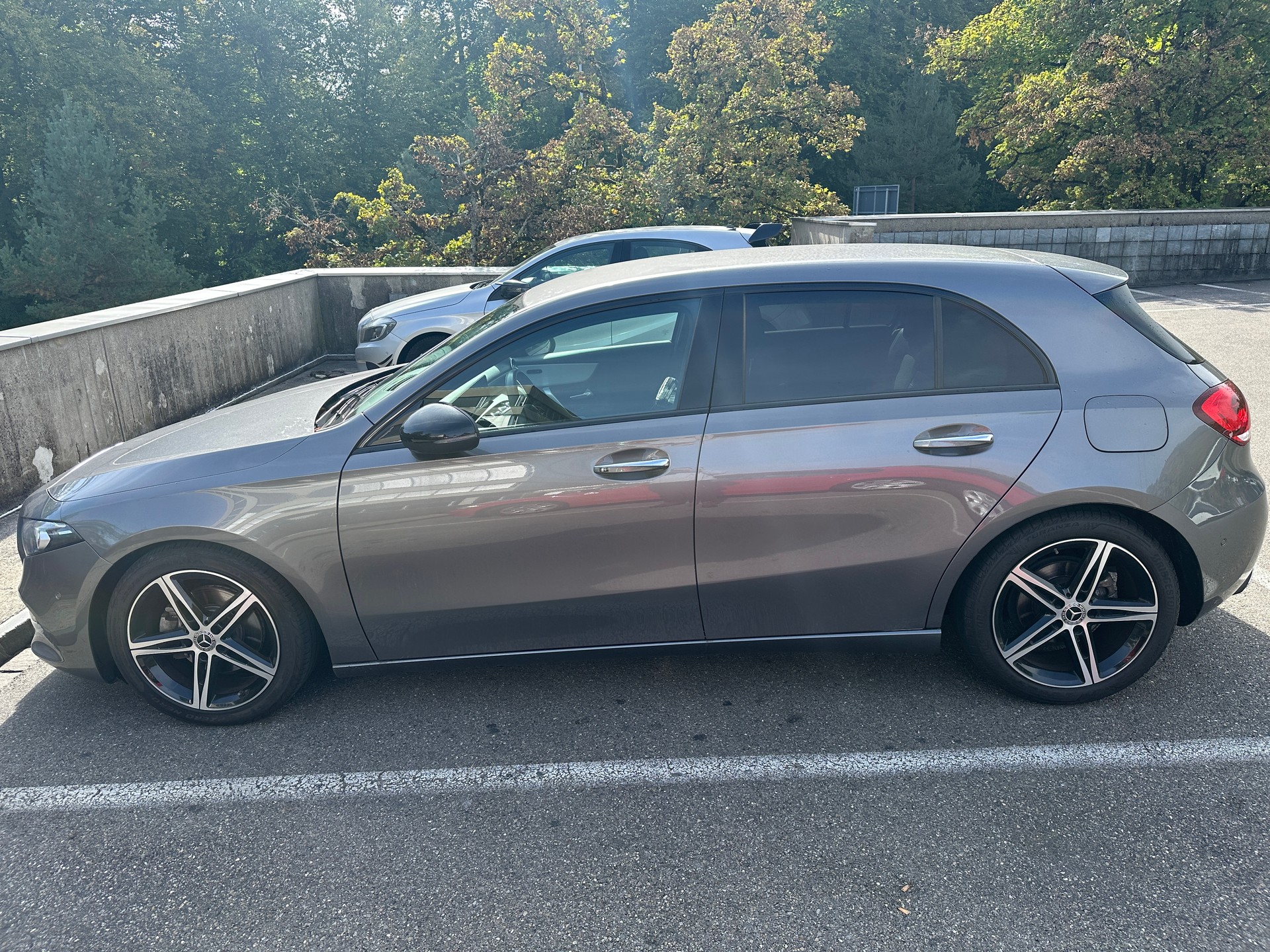 MERCEDES-BENZ A 200 Progressive-image-1