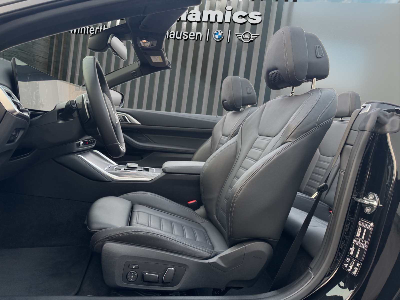 BMW 4er Reihe Cabrio 430i xDrive M Sportpaket-image-17