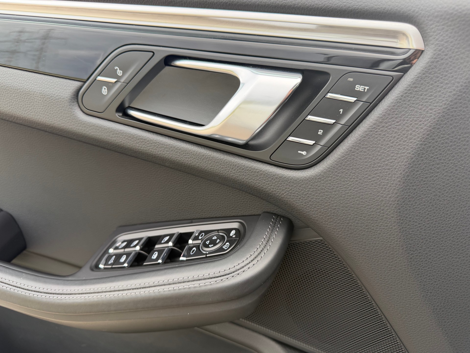 PORSCHE Macan S PDK-image-14