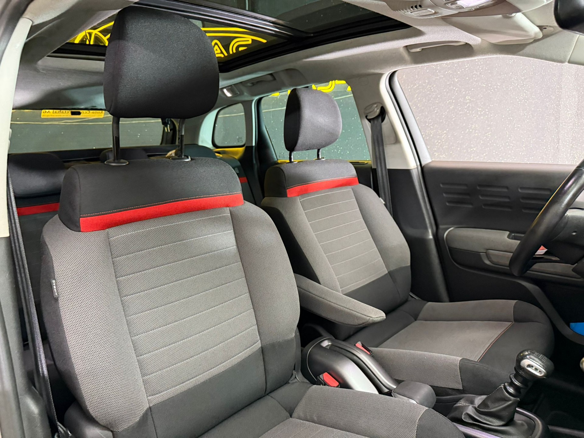 CITROEN C3 Aircross 1.2i PureTech Feel-image-13