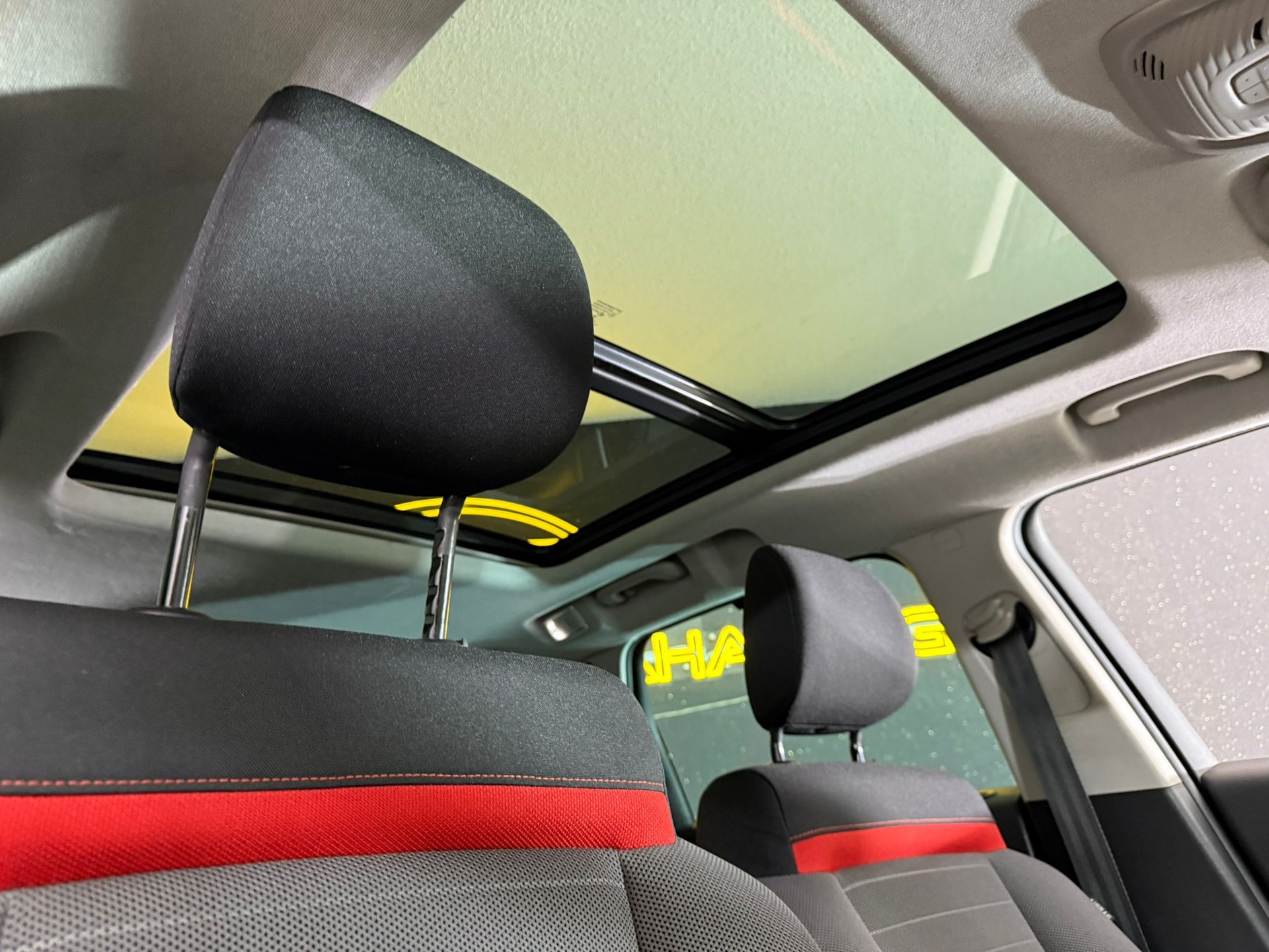 CITROEN C3 Aircross 1.2i PureTech Feel-image-10
