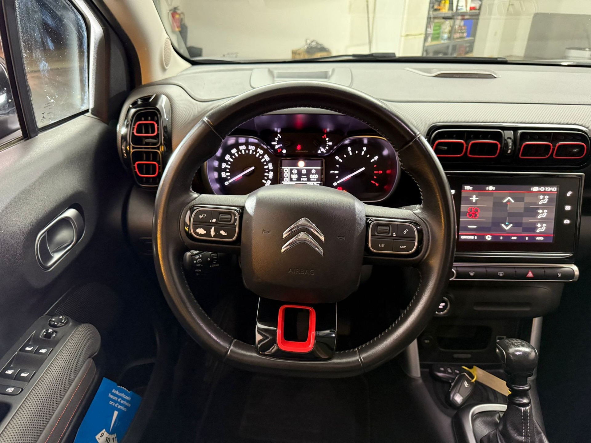 CITROEN C3 Aircross 1.2i PureTech Feel-image-8