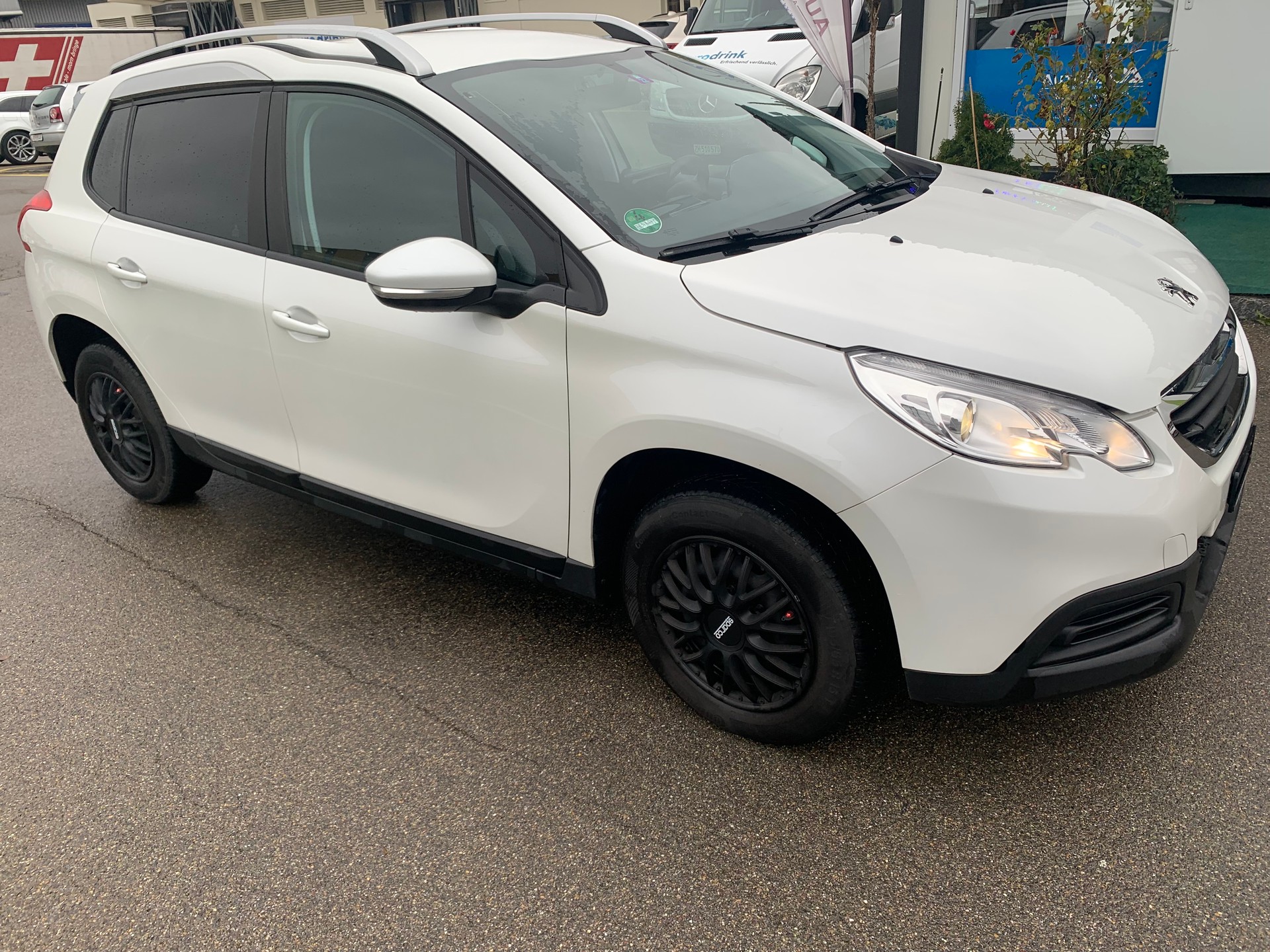 PEUGEOT 2008 1.6 e-HDi Féline-image-7