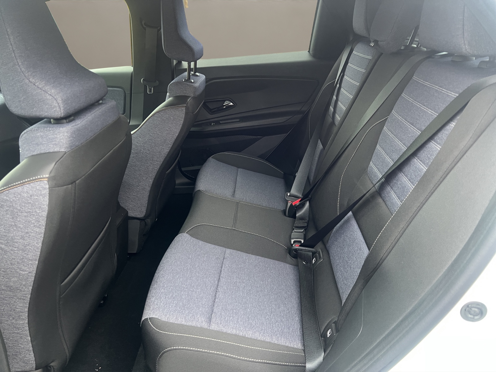 RENAULT R5 E-Tech Comfort Range 52 kWh Techno-image-8