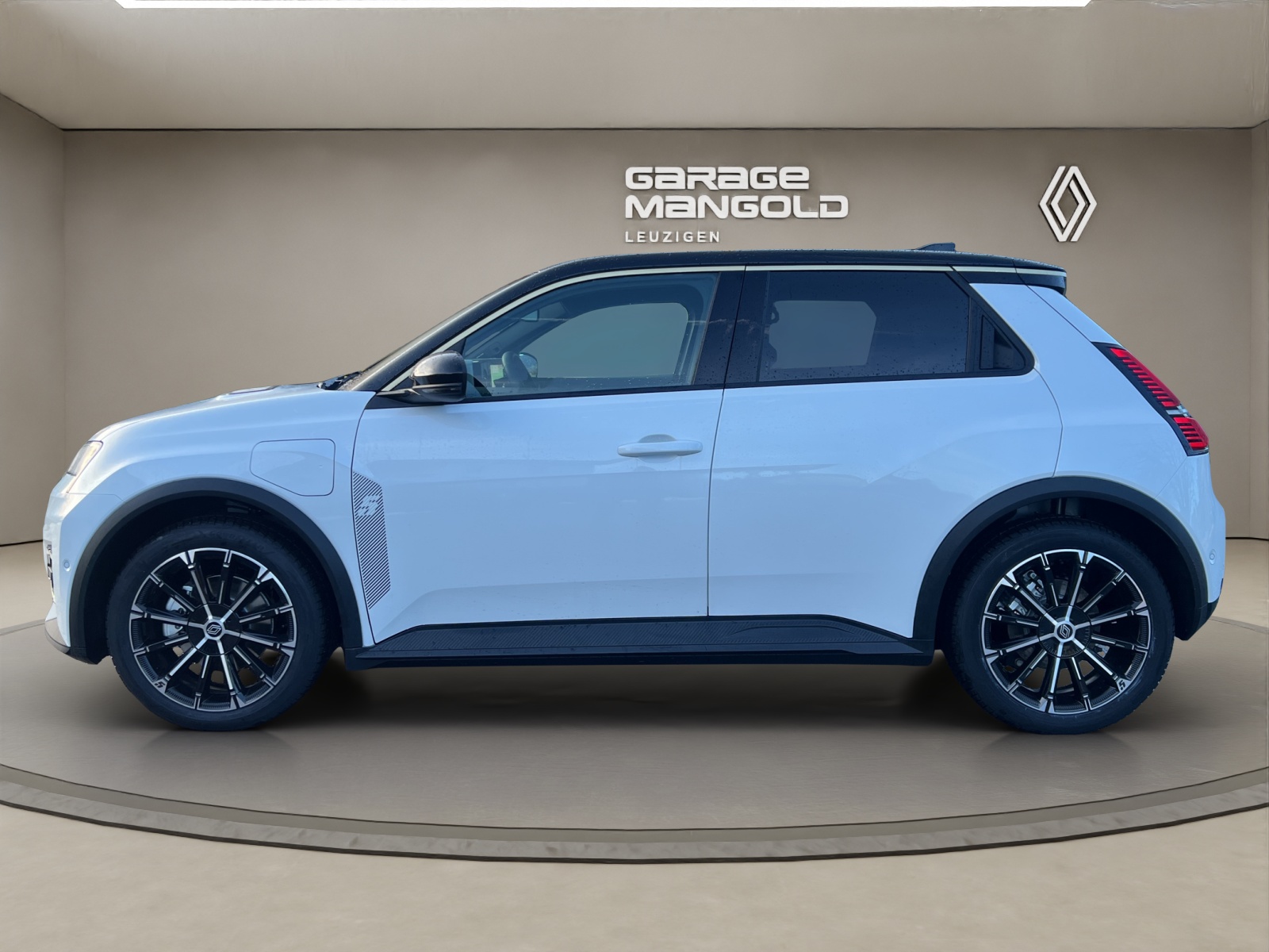 RENAULT R5 E-Tech Comfort Range 52 kWh Techno-image-1