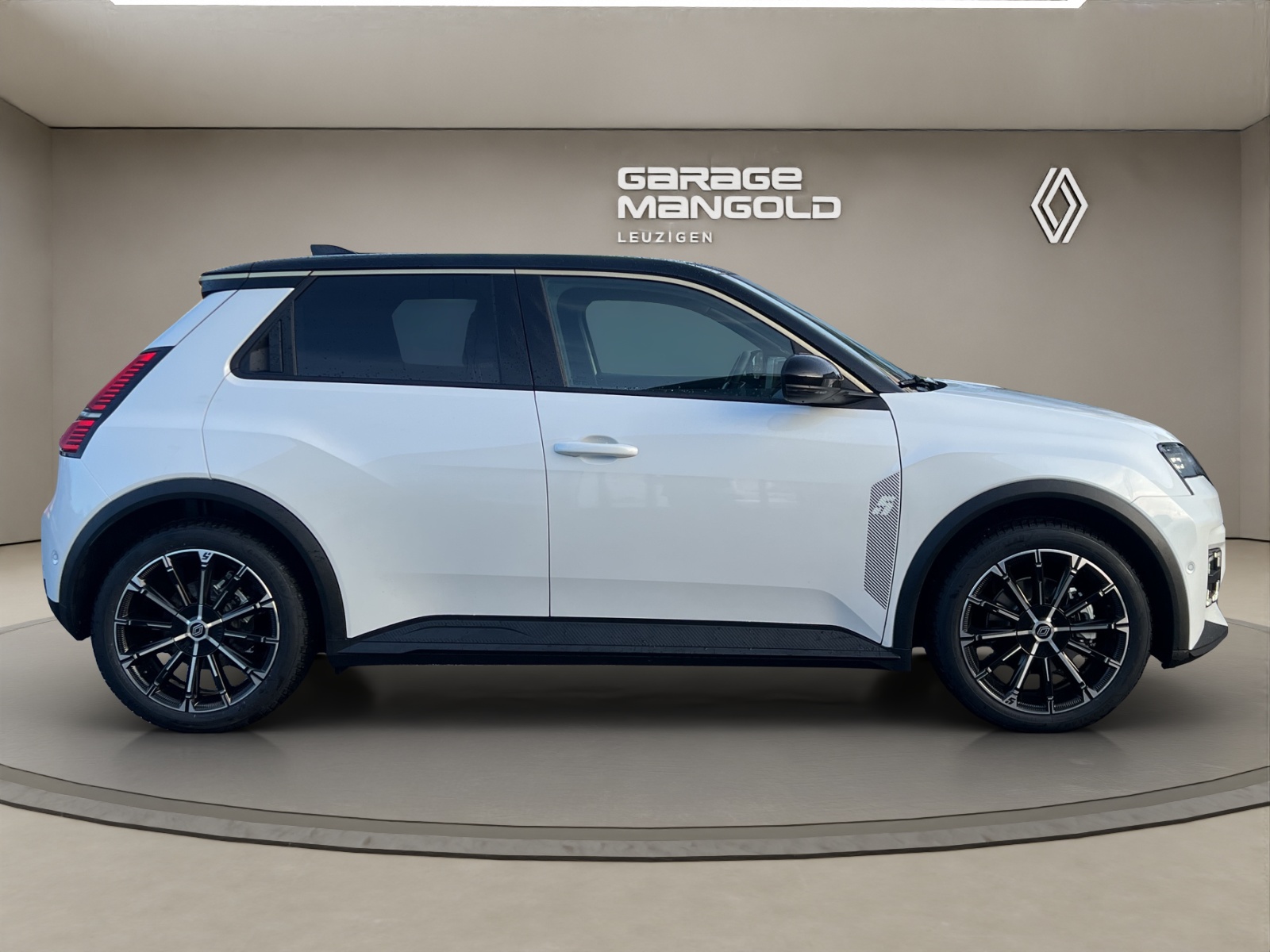 RENAULT R5 E-Tech Comfort Range 52 kWh Techno-image-5