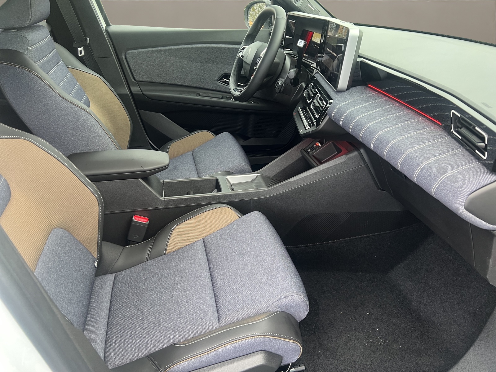 RENAULT R5 E-Tech Comfort Range 52 kWh Techno-image-11
