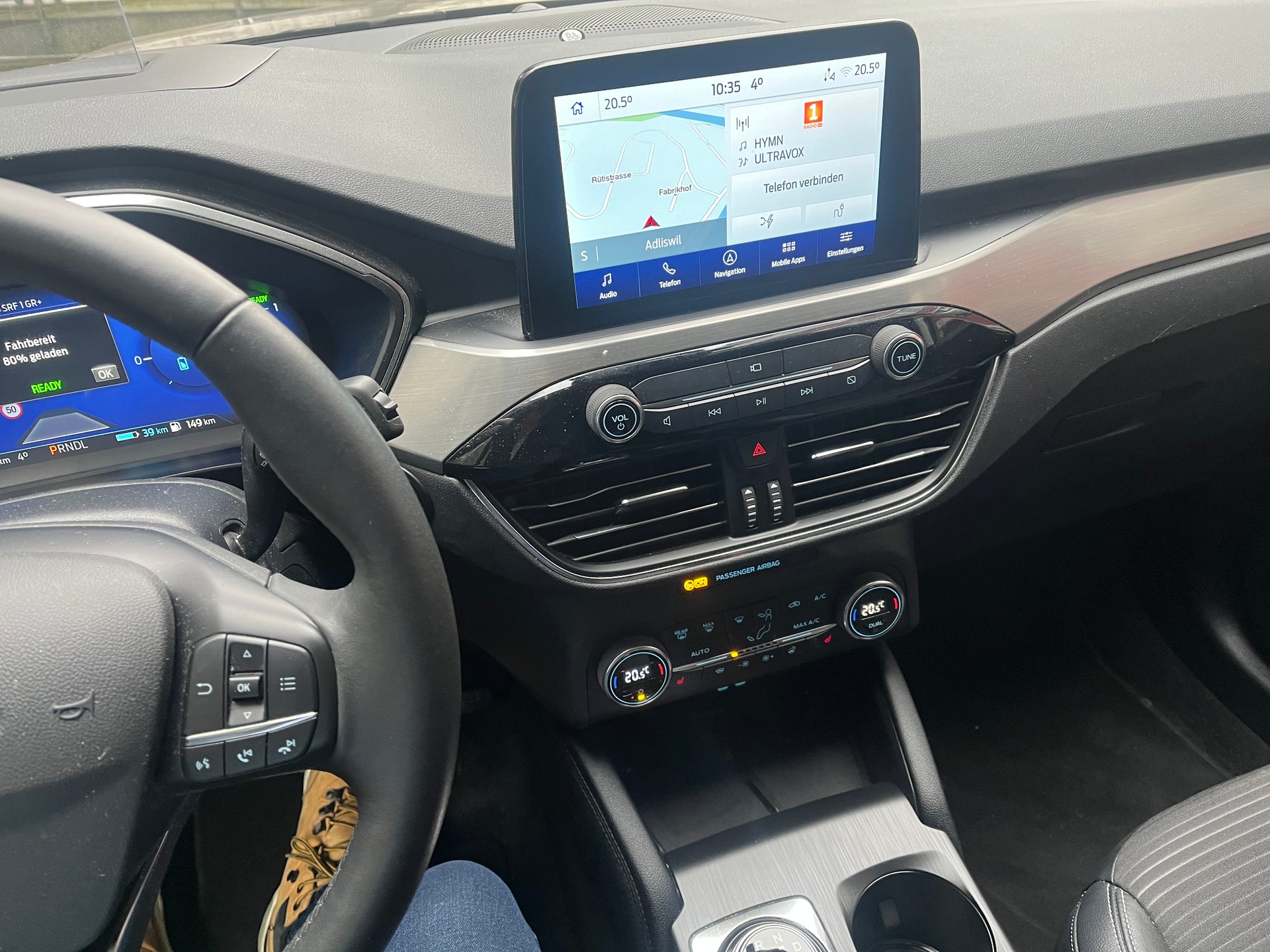 FORD Kuga 2.5 PHEV Cool & Connect 2WD-image-11