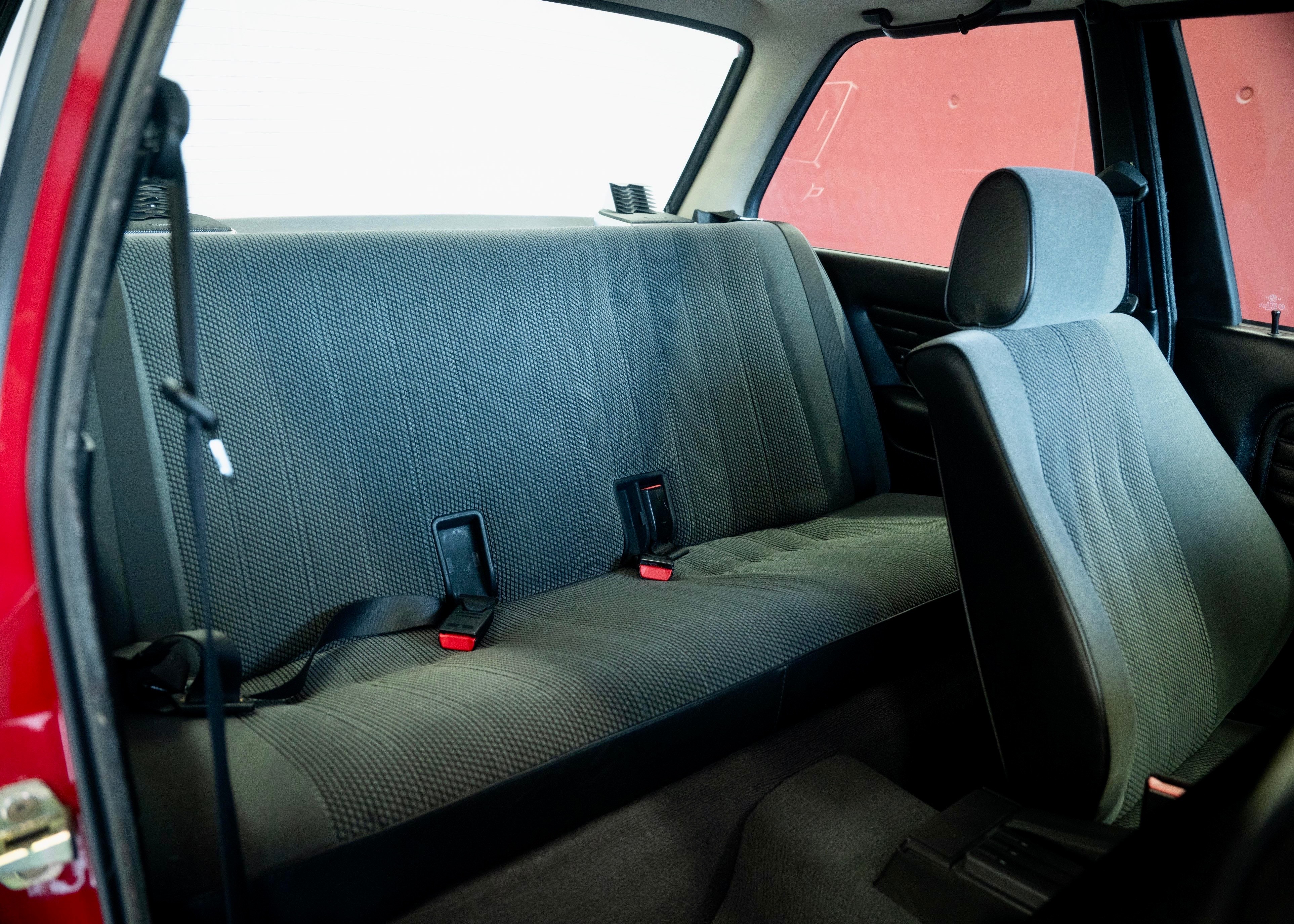 Image BMW 318 318i Coupe (Swiss car, 1st hand, full service history)