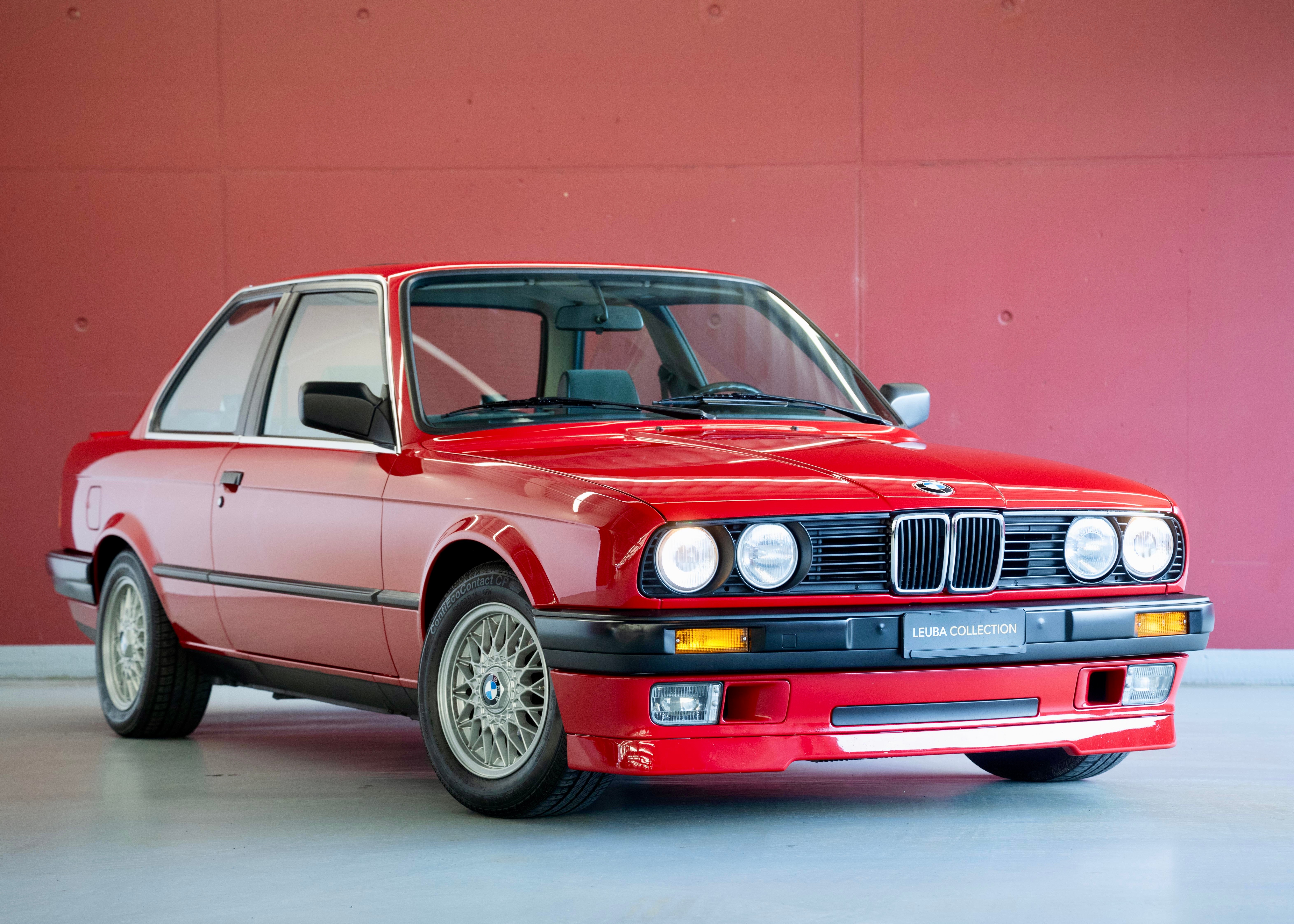 Photo BMW 318 318i Coupe (Swiss car, 1st hand, full service history)