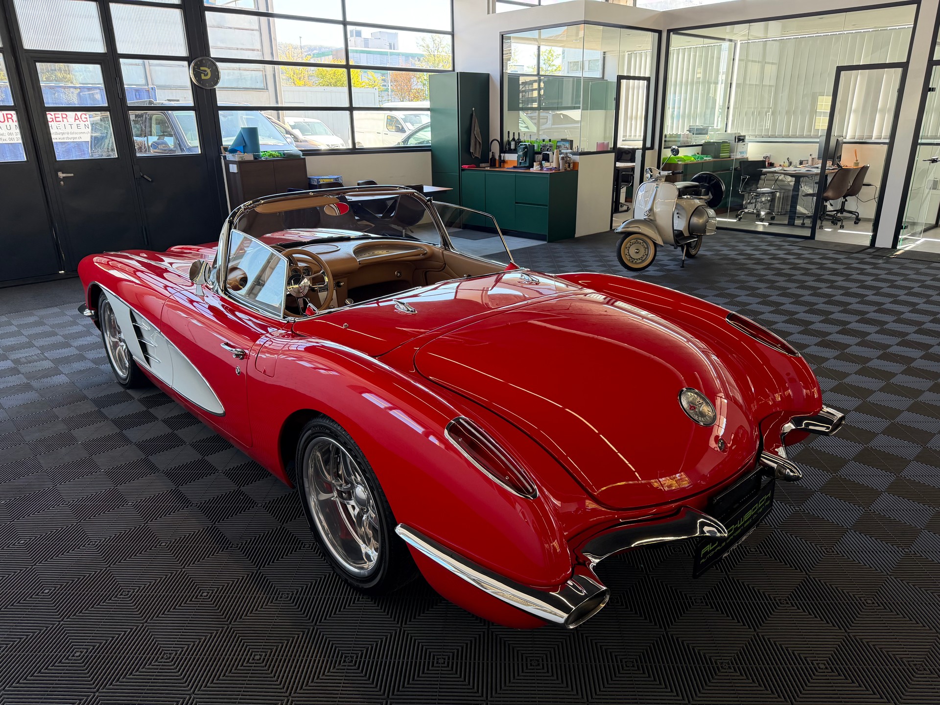 CHEVROLET CORVETTE-image-4