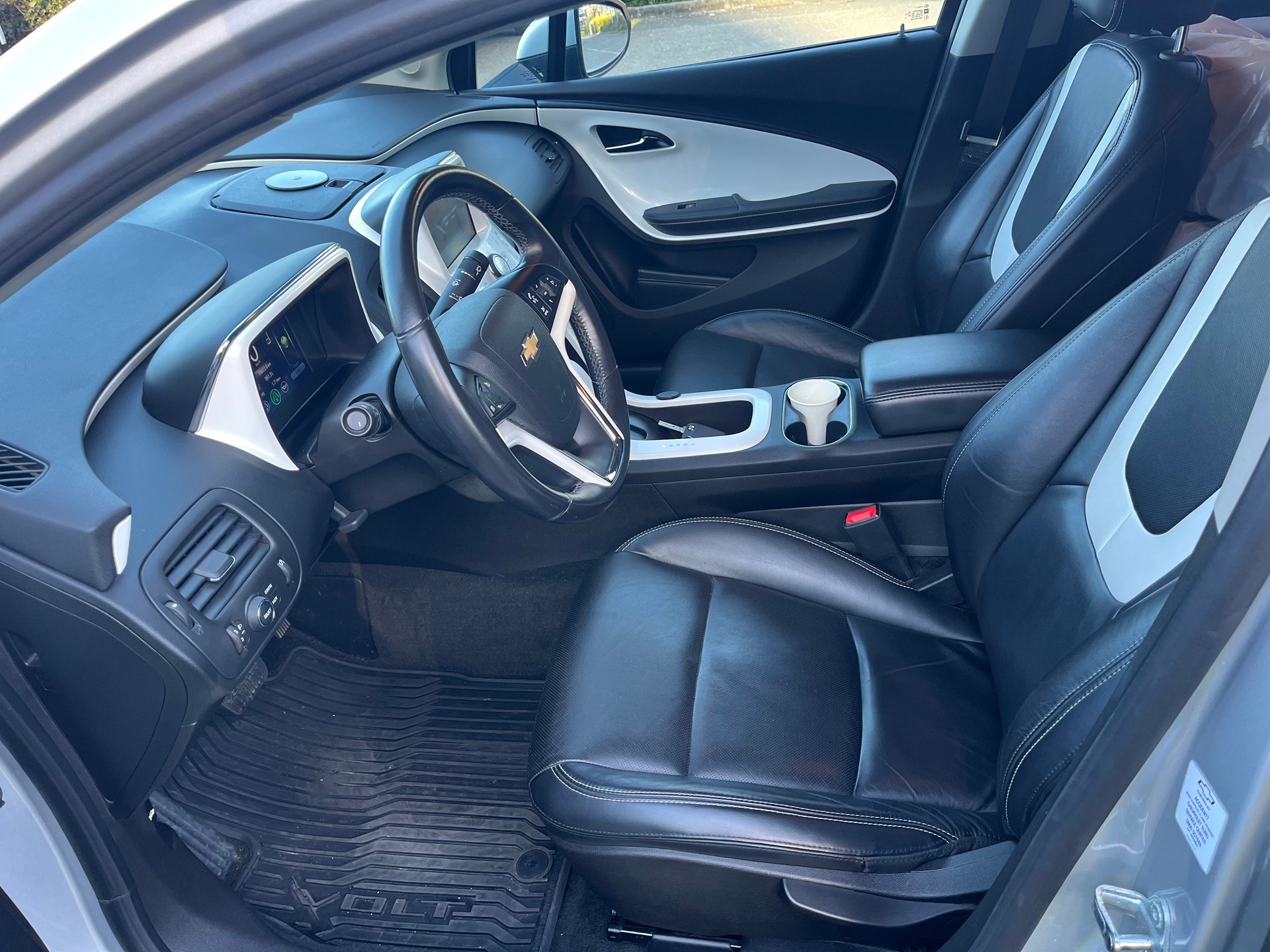 CHEVROLET Volt E-image-11
