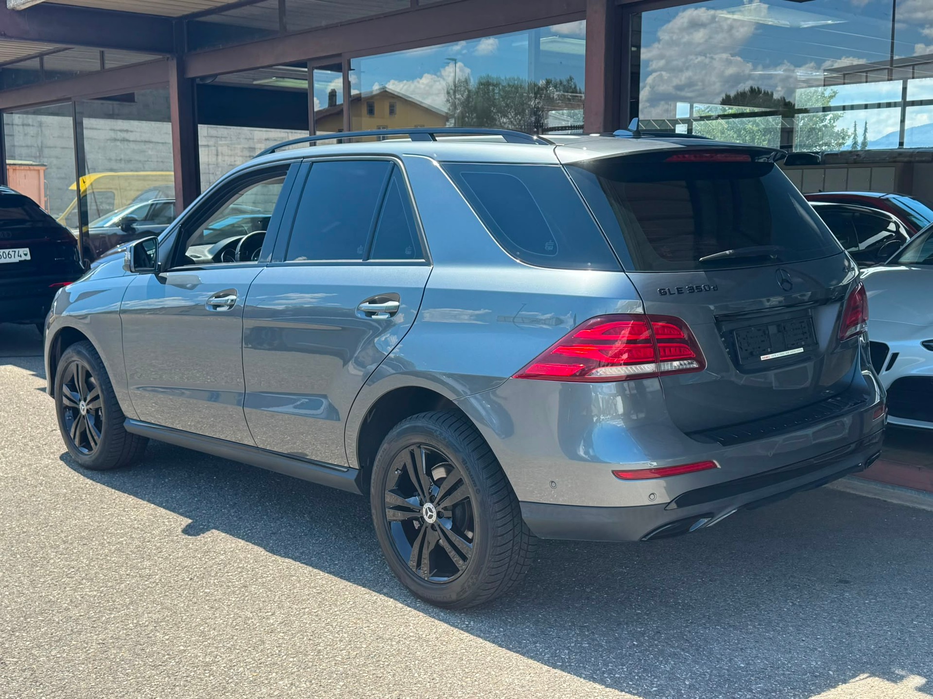 MERCEDES-BENZ GLE 350 d 4Matic 9G-Tronic-image-3