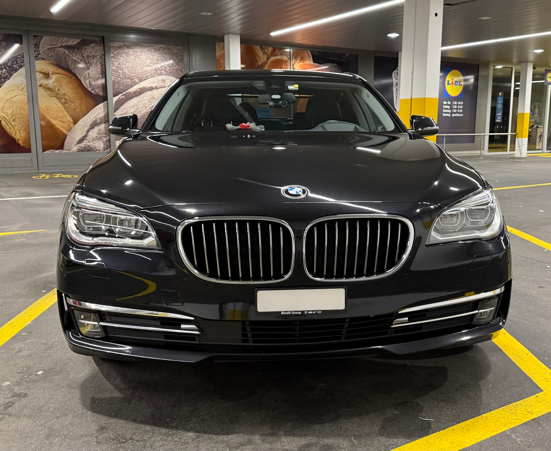 BMW 730d xDrive-image-1