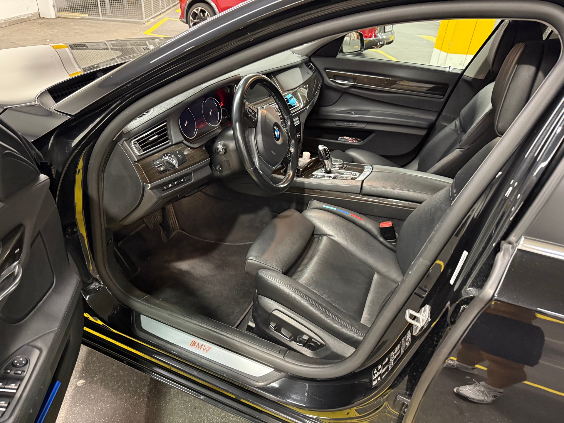 BMW 730d xDrive-image-3
