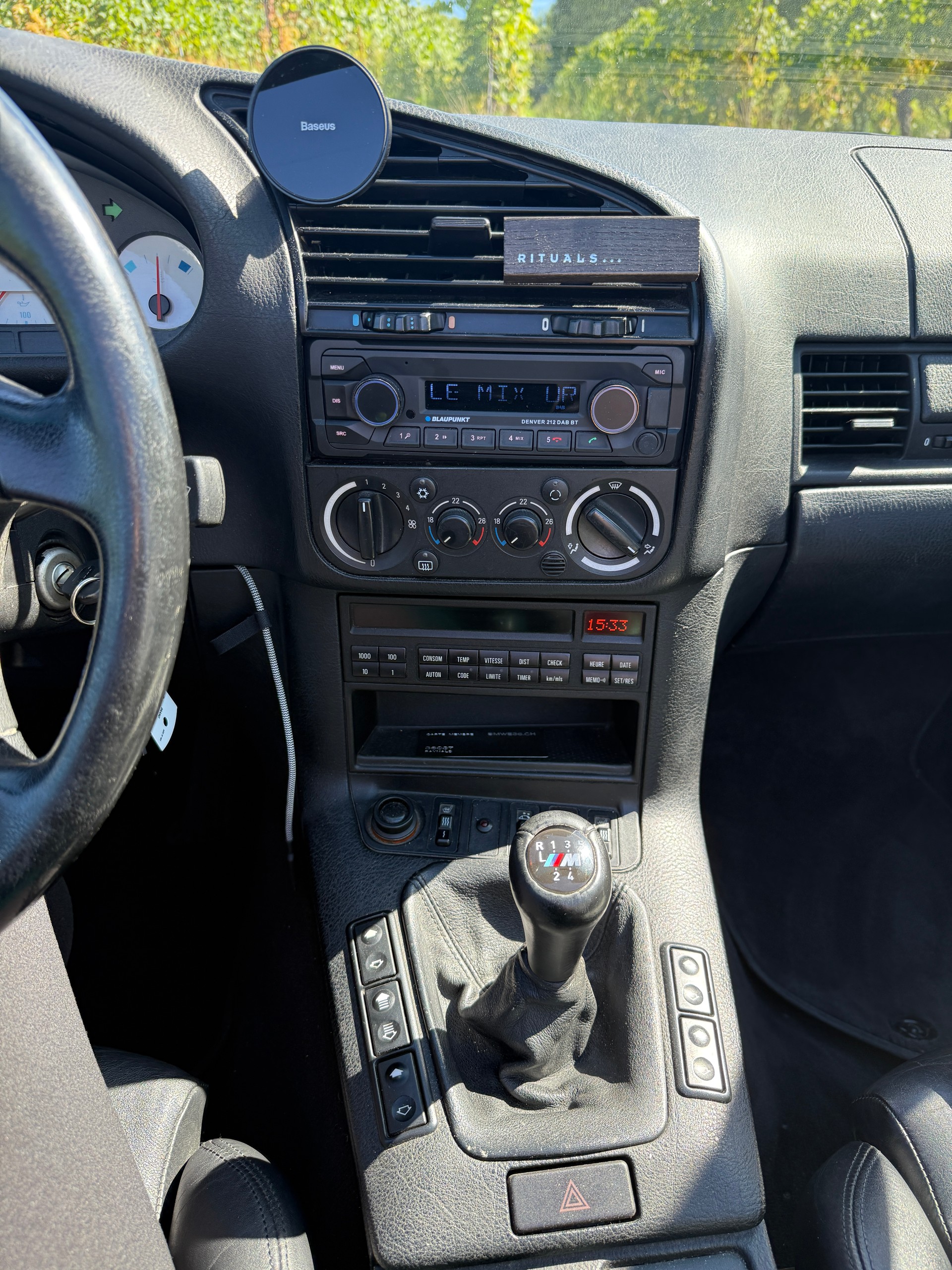 BMW M3 Cabrio-image-17