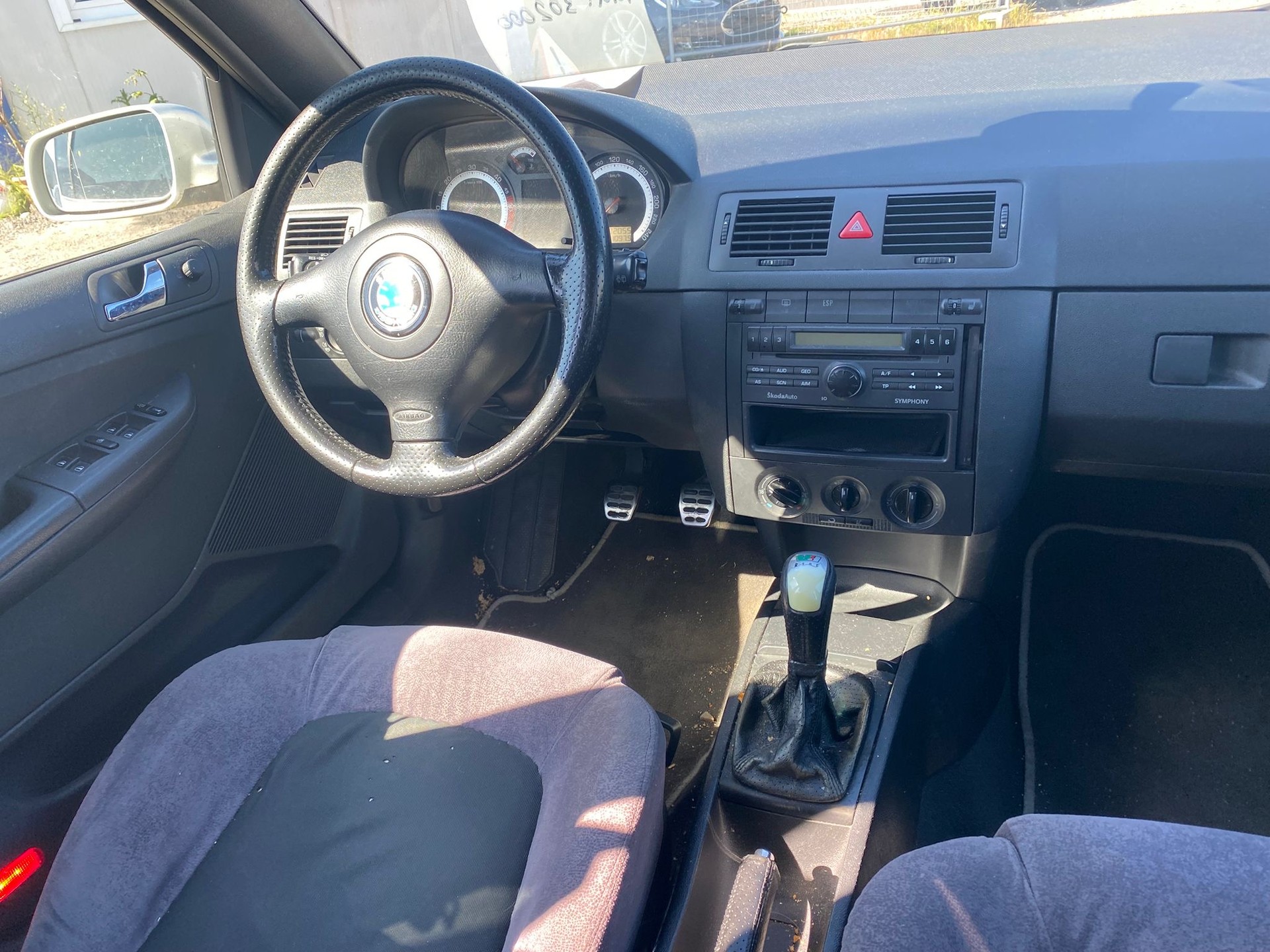 SKODA Fabia 1.9 TDI RS-image-10