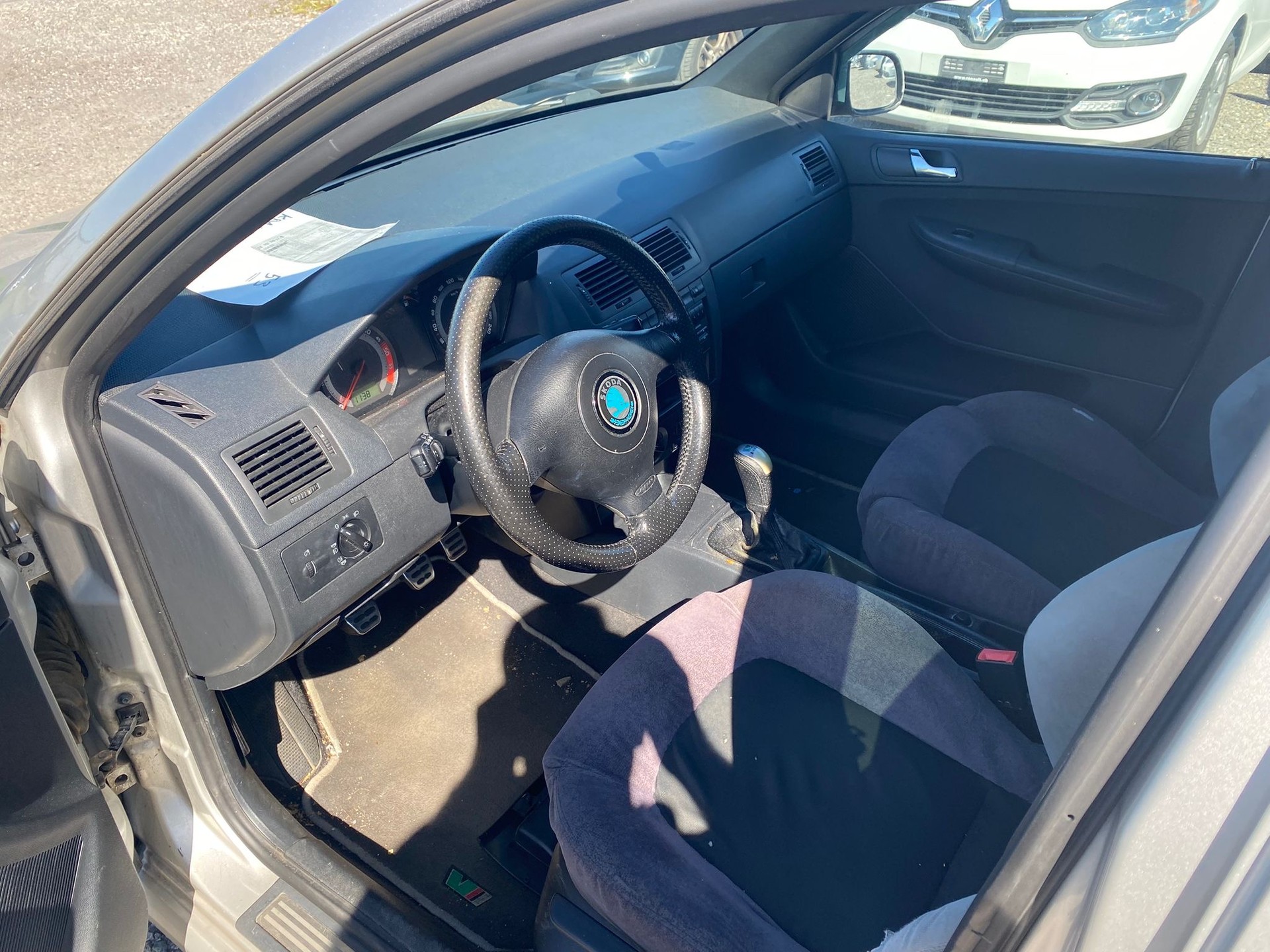 SKODA Fabia 1.9 TDI RS-image-8