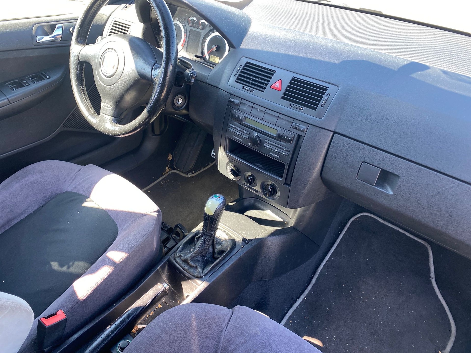 SKODA Fabia 1.9 TDI RS-image-12