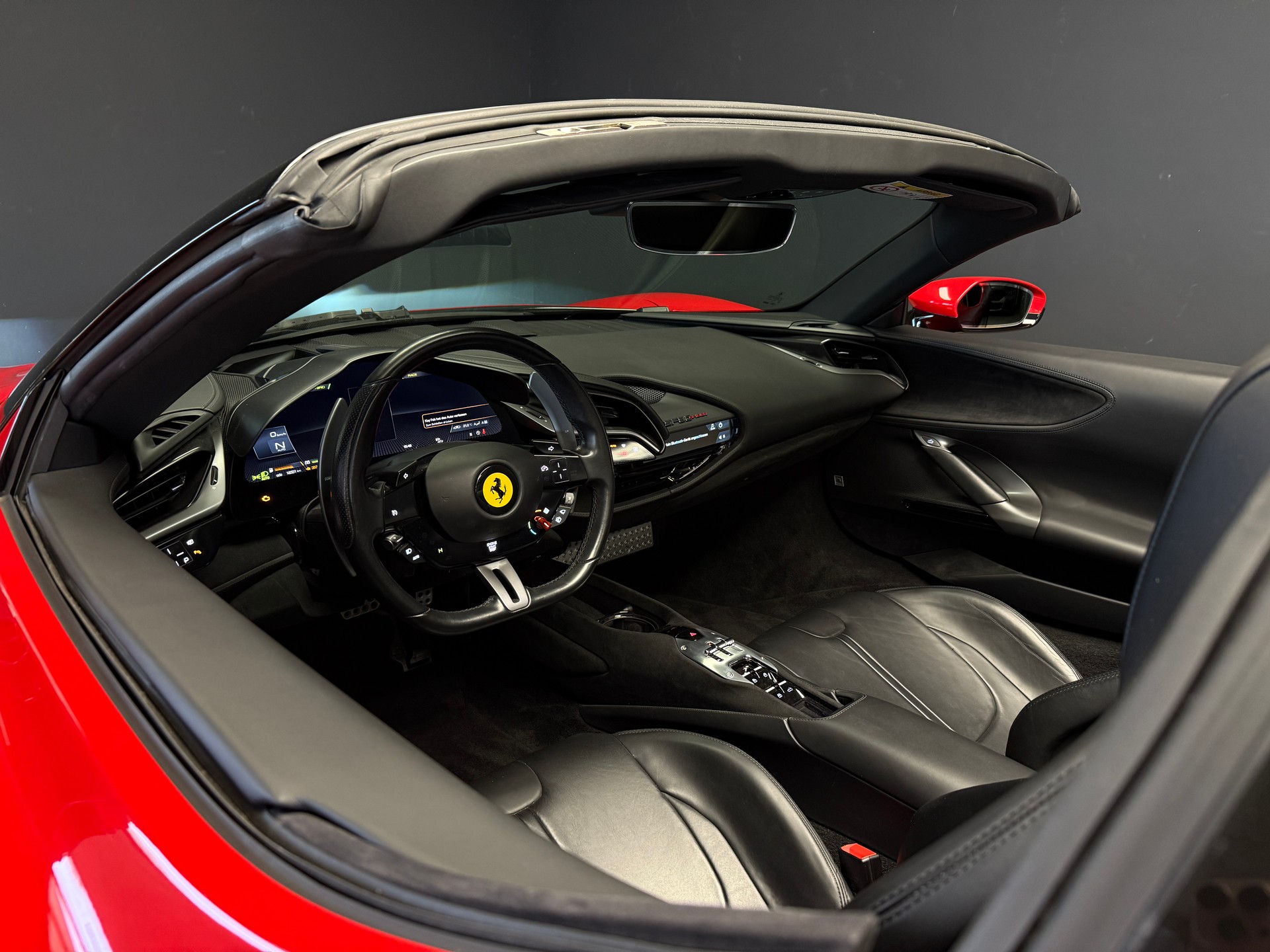 FERRARI SF90 Spider-image-5