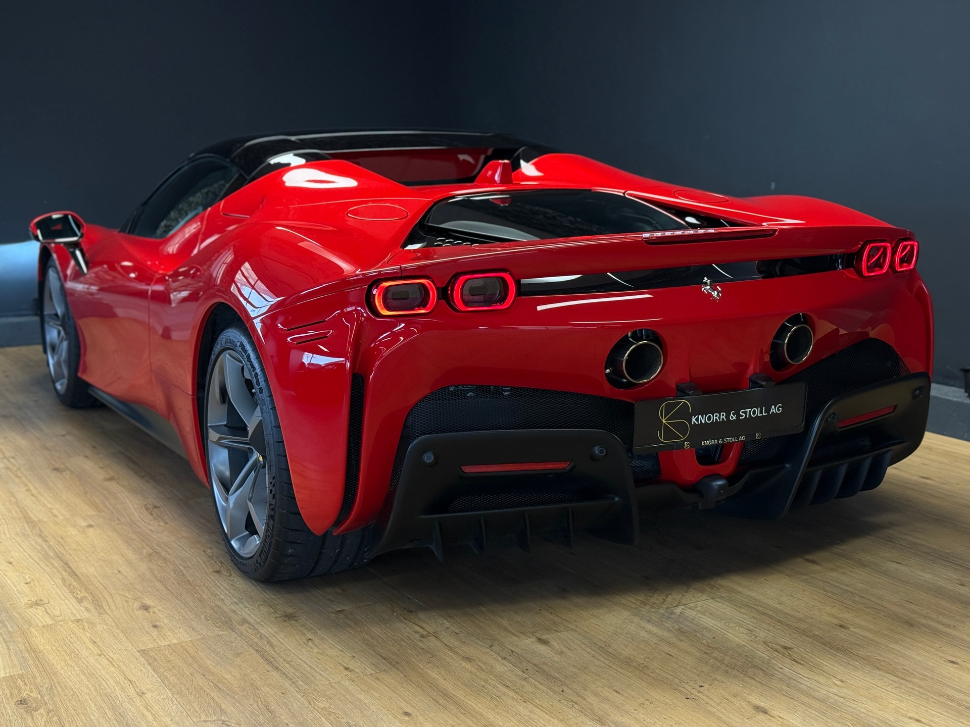 FERRARI SF90 Spider-image-8