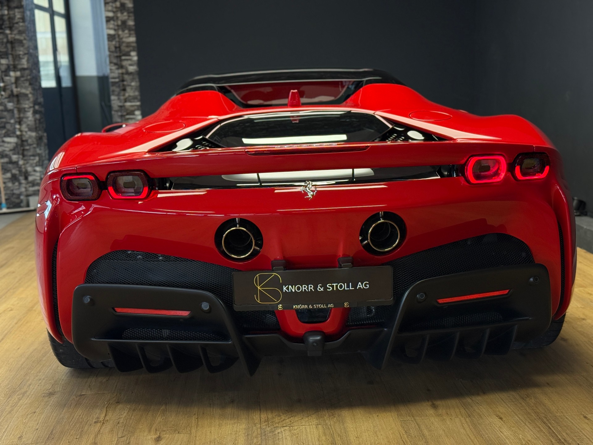 FERRARI SF90 Spider-image-10