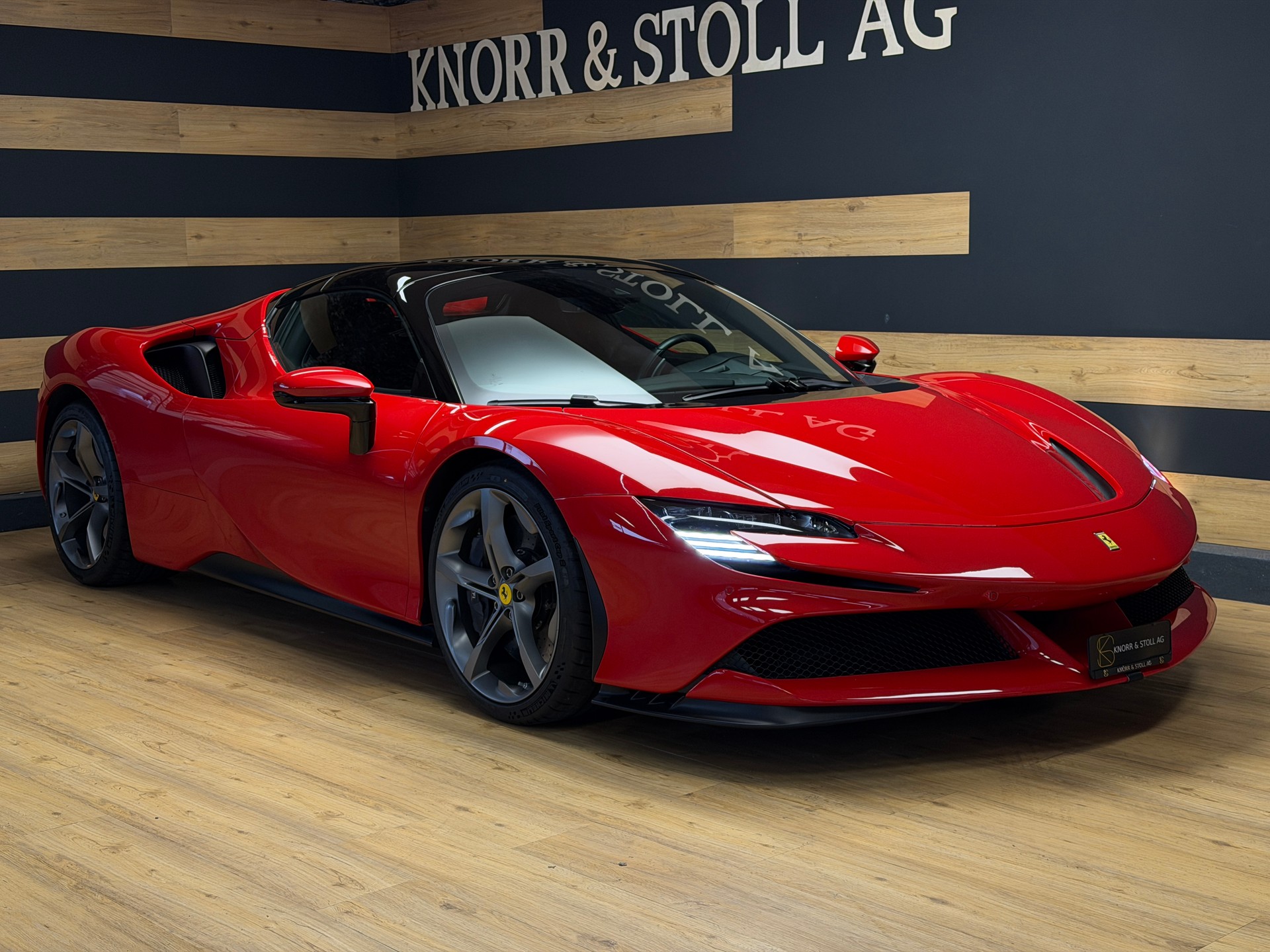 FERRARI SF90 Spider-image-1