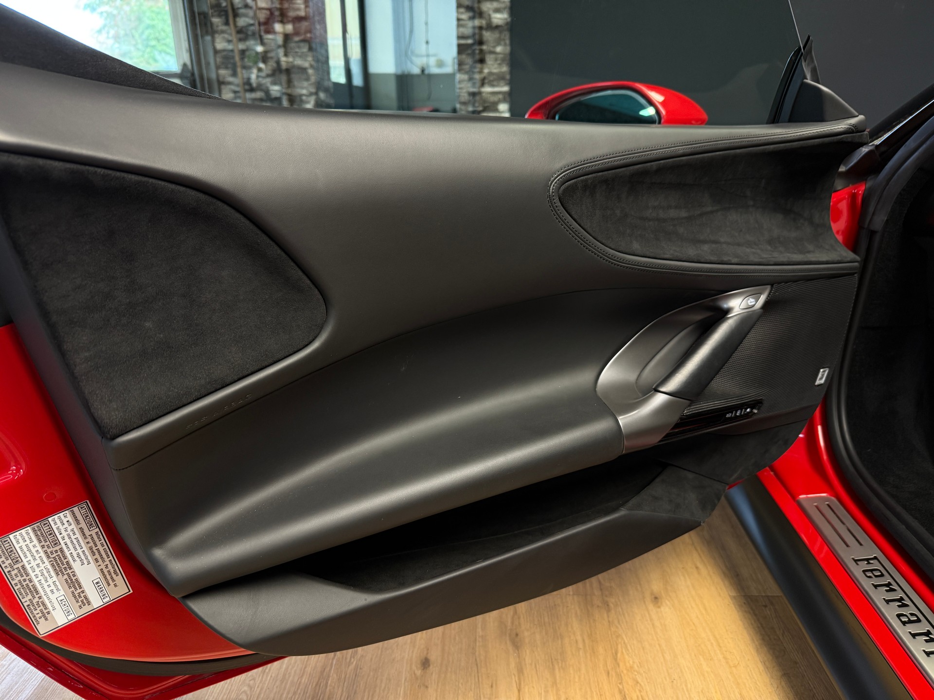 FERRARI SF90 Spider-image-7